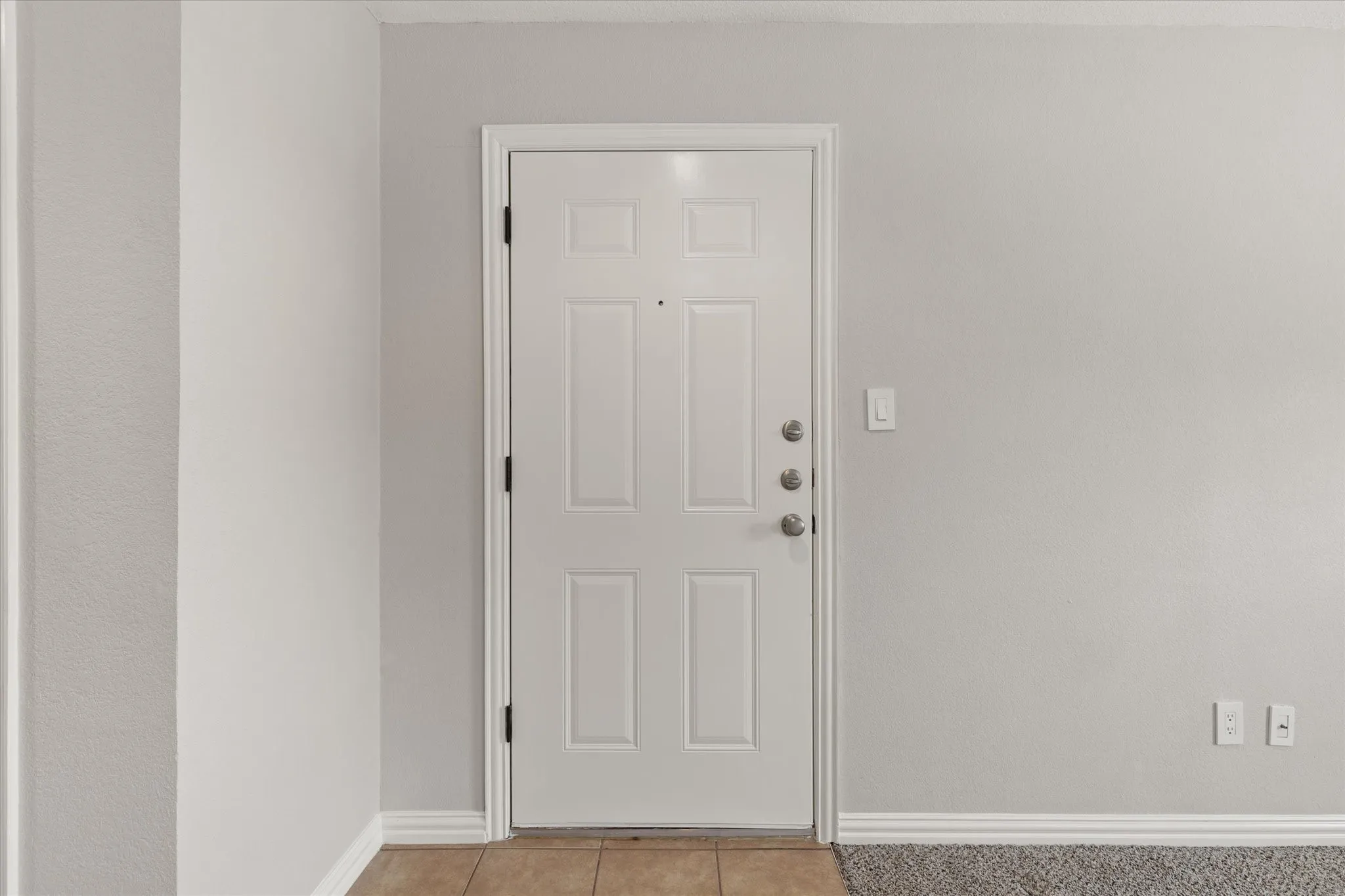 Apartment For Rent in Tarrant County , 2016 Paisley Drive C, Arlington, Texas 76015, 2 Bedroom, 1 Bathroom, Garage spaces, 1,080 Sqft, built in 1979, mls#21348195, Real Estate Agent in Arlington, Homes For Rent in Tarrant county, Homes For Rent in Arlington, Realtor in Arlington Texas, Real Estate Brokerage Independent Realty Texas, Luminita Cordes Realtor