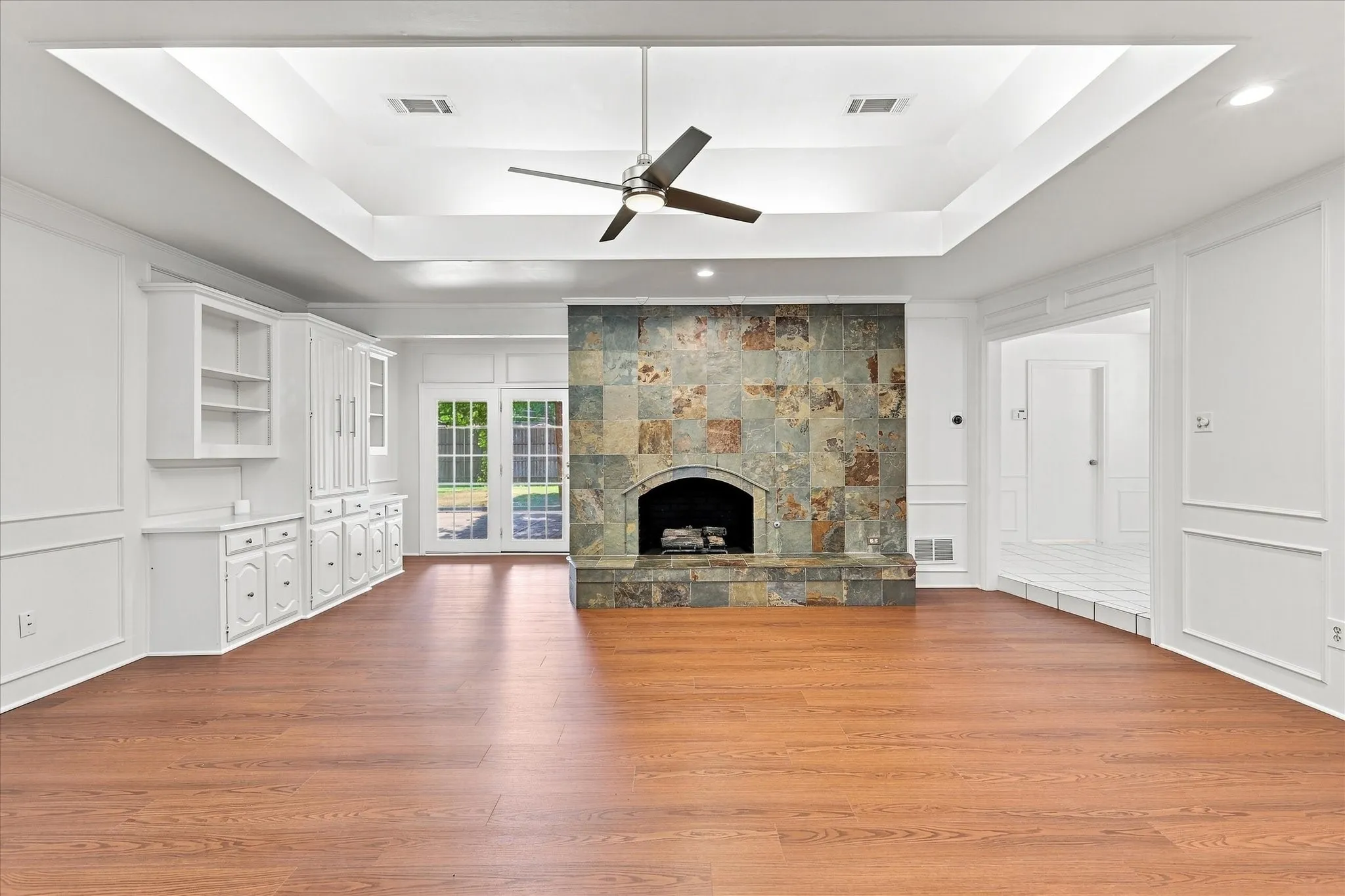 Single Family Residence For Sale in Dallas County , 8721 Flint Falls Drive, Dallas, Texas 75243, 4 Bedroom, 3 Bathroom, 2 Garage spaces, 2,189 Sqft, built in 1976, mls#21362465, Real Estate Agent in Dallas, Homes For Sale in Dallas county, Homes For Sale in Dallas, Realtor in Dallas Texas, Real Estate Brokerage Independent Realty Texas, Luminita Cordes Realtor