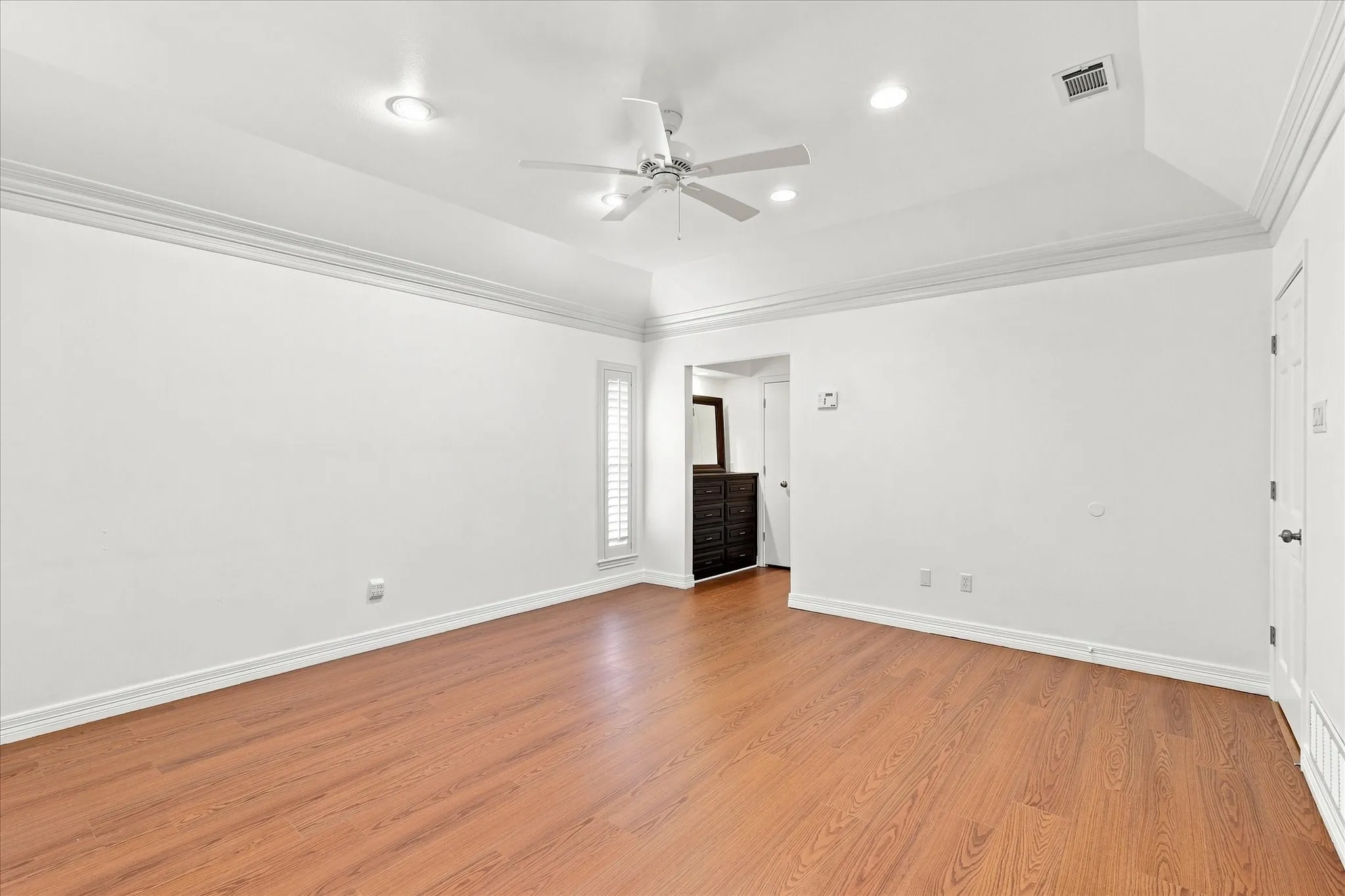 Single Family Residence For Sale in Dallas County , 8721 Flint Falls Drive, Dallas, Texas 75243, 4 Bedroom, 3 Bathroom, 2 Garage spaces, 2,189 Sqft, built in 1976, mls#21362465, Real Estate Agent in Dallas, Homes For Sale in Dallas county, Homes For Sale in Dallas, Realtor in Dallas Texas, Real Estate Brokerage Independent Realty Texas, Luminita Cordes Realtor