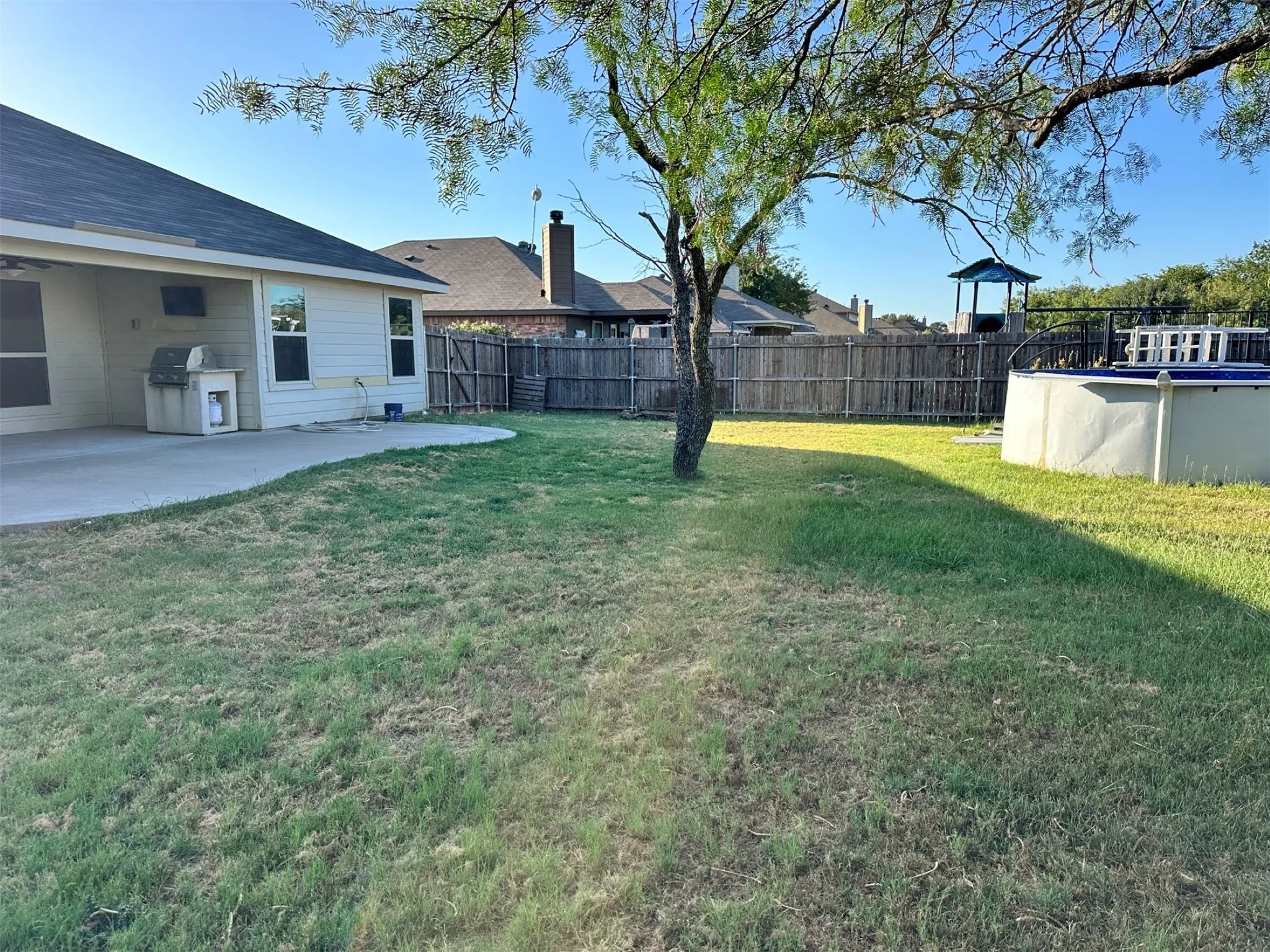 Single Family Residence For Sale in Erath County , 805 Wind Song, Stephenville, Texas 76401, 3 Bedroom, 2 Bathroom, 2 Garage spaces, 1,628 Sqft, built in 2015, mls#21361383, Real Estate Agent in Stephenville, Homes For Sale in Erath county, Homes For Sale in Stephenville, Realtor in Stephenville Texas, Real Estate Brokerage Independent Realty Texas, Luminita Cordes Realtor