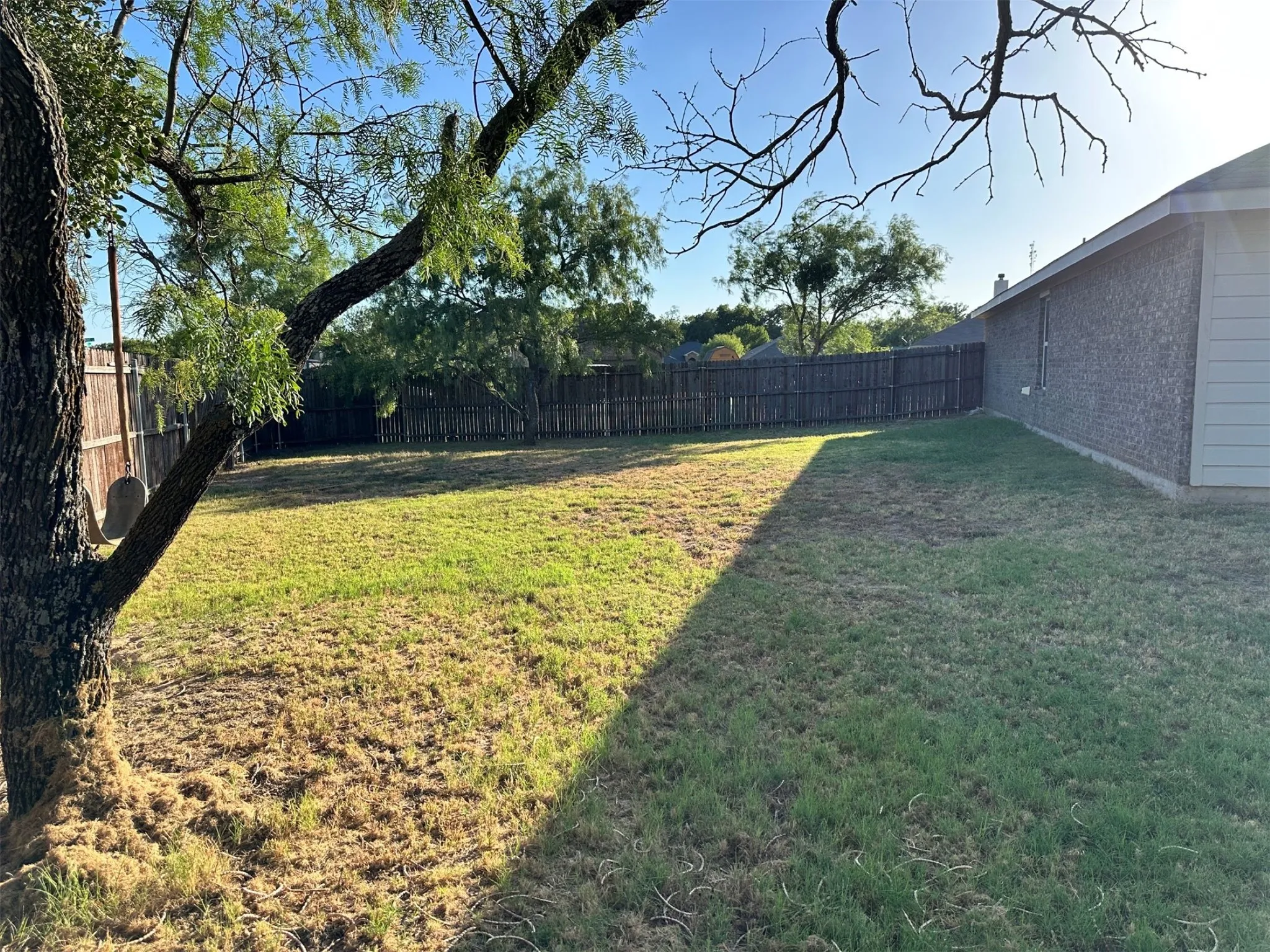 Single Family Residence For Sale in Erath County , 805 Wind Song, Stephenville, Texas 76401, 3 Bedroom, 2 Bathroom, 2 Garage spaces, 1,628 Sqft, built in 2015, mls#21361383, Real Estate Agent in Stephenville, Homes For Sale in Erath county, Homes For Sale in Stephenville, Realtor in Stephenville Texas, Real Estate Brokerage Independent Realty Texas, Luminita Cordes Realtor