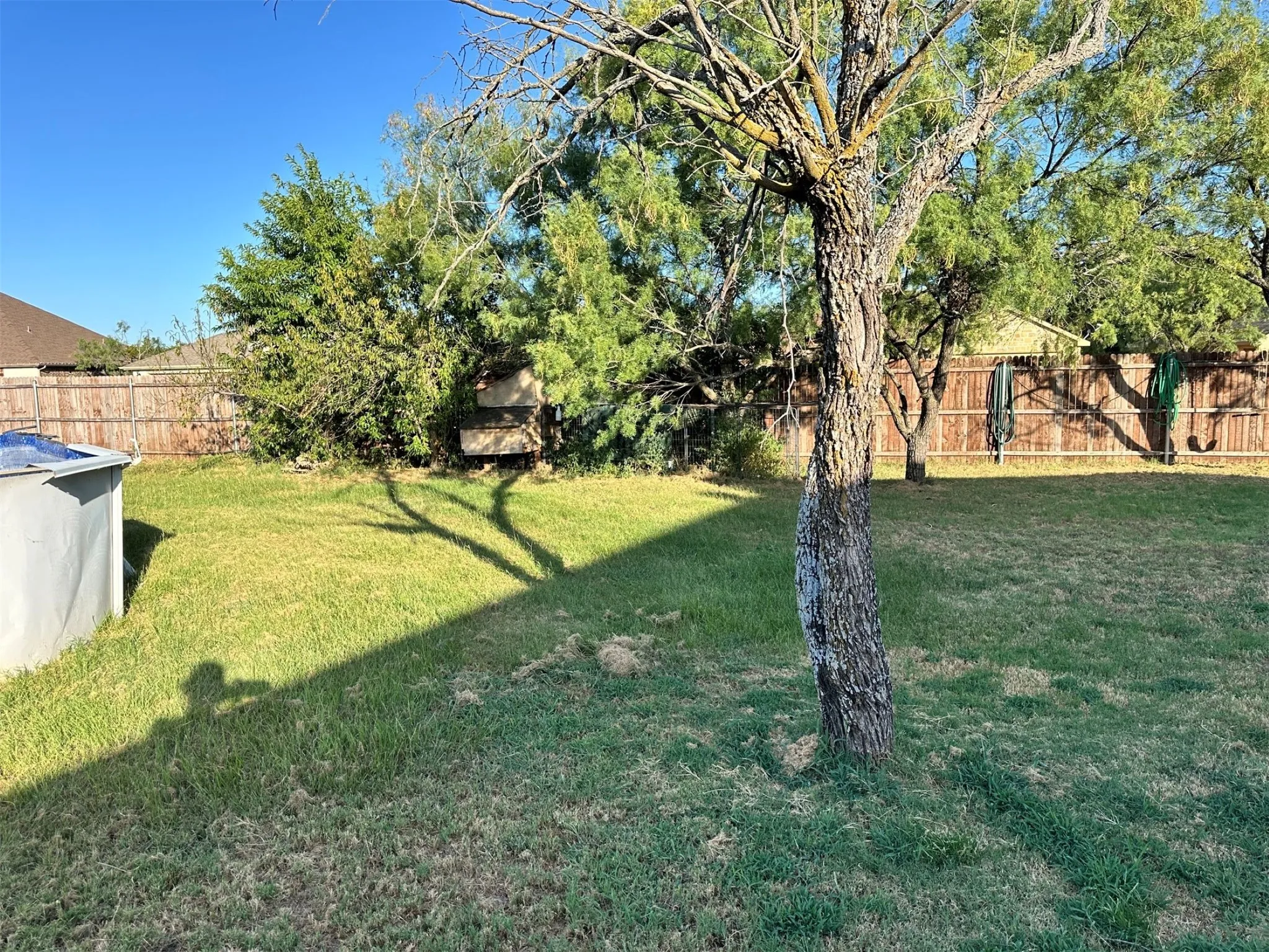 Single Family Residence For Sale in Erath County , 805 Wind Song, Stephenville, Texas 76401, 3 Bedroom, 2 Bathroom, 2 Garage spaces, 1,628 Sqft, built in 2015, mls#21361383, Real Estate Agent in Stephenville, Homes For Sale in Erath county, Homes For Sale in Stephenville, Realtor in Stephenville Texas, Real Estate Brokerage Independent Realty Texas, Luminita Cordes Realtor