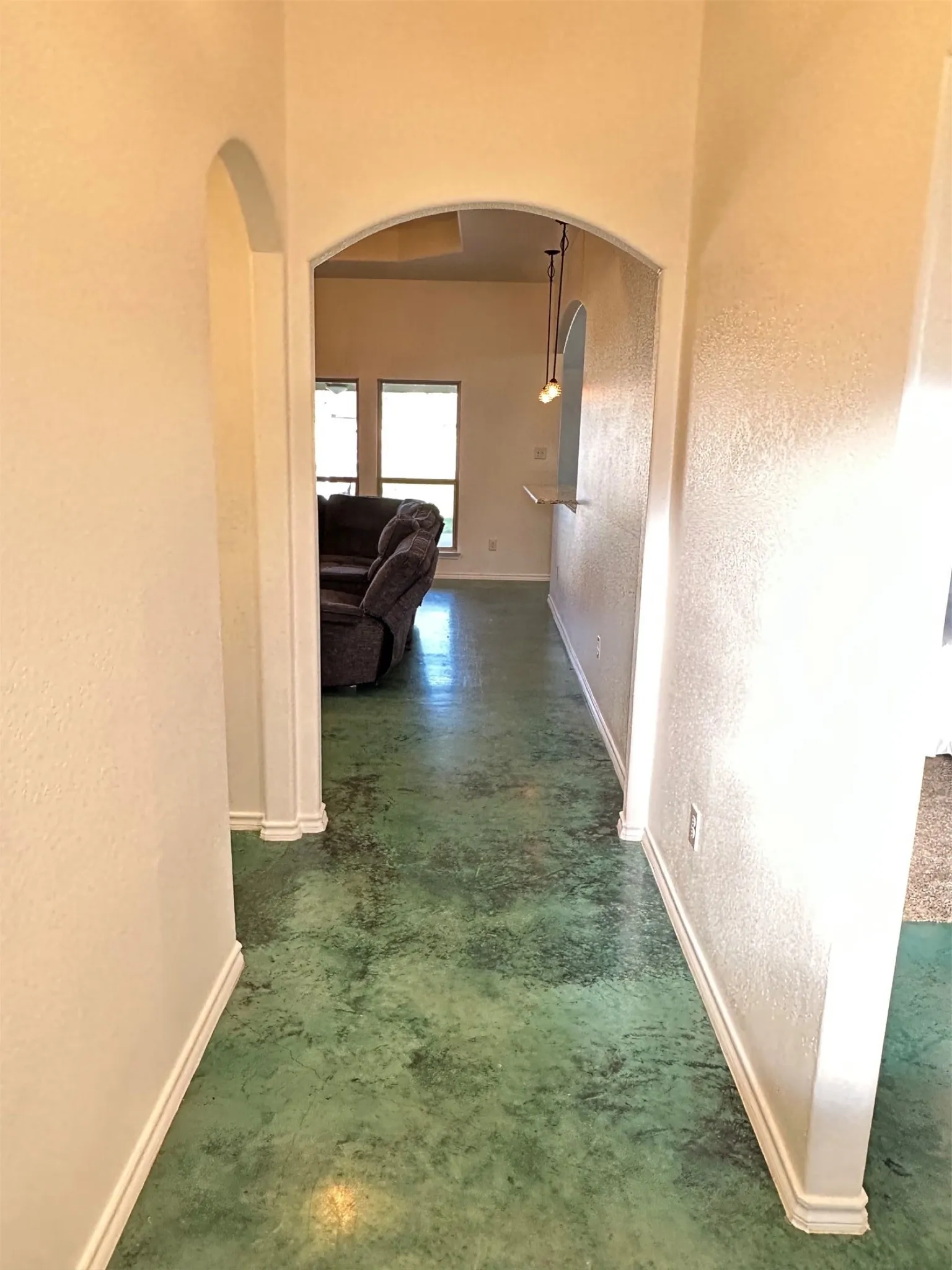 Single Family Residence For Sale in Erath County , 805 Wind Song, Stephenville, Texas 76401, 3 Bedroom, 2 Bathroom, 2 Garage spaces, 1,628 Sqft, built in 2015, mls#21361383, Real Estate Agent in Stephenville, Homes For Sale in Erath county, Homes For Sale in Stephenville, Realtor in Stephenville Texas, Real Estate Brokerage Independent Realty Texas, Luminita Cordes Realtor
