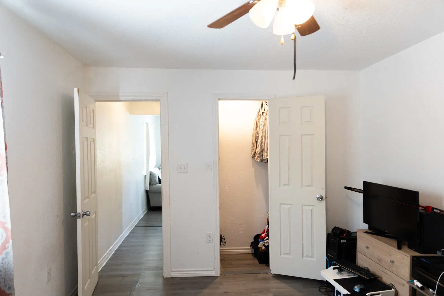 Single Family Residence For Sale in Palo Pinto County , 1206 9th Street, Mineral Wells, Texas 76067, 2 Bedroom, 2 Bathroom, Garage spaces, 872 Sqft, built in 1953, mls#21350448, Real Estate Agent in Mineral Wells, Homes For Sale in Palo Pinto county, Homes For Sale in Mineral Wells, Realtor in Mineral Wells Texas, Real Estate Brokerage Independent Realty Texas, Luminita Cordes Realtor