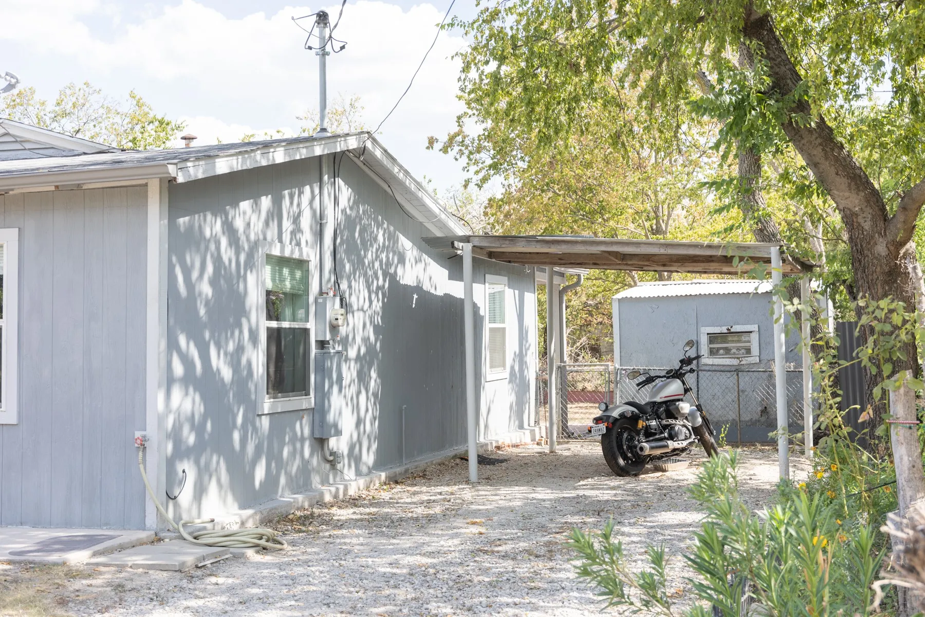 Single Family Residence For Sale in Palo Pinto County , 1206 9th Street, Mineral Wells, Texas 76067, 2 Bedroom, 2 Bathroom, Garage spaces, 872 Sqft, built in 1953, mls#21350448, Real Estate Agent in Mineral Wells, Homes For Sale in Palo Pinto county, Homes For Sale in Mineral Wells, Realtor in Mineral Wells Texas, Real Estate Brokerage Independent Realty Texas, Luminita Cordes Realtor