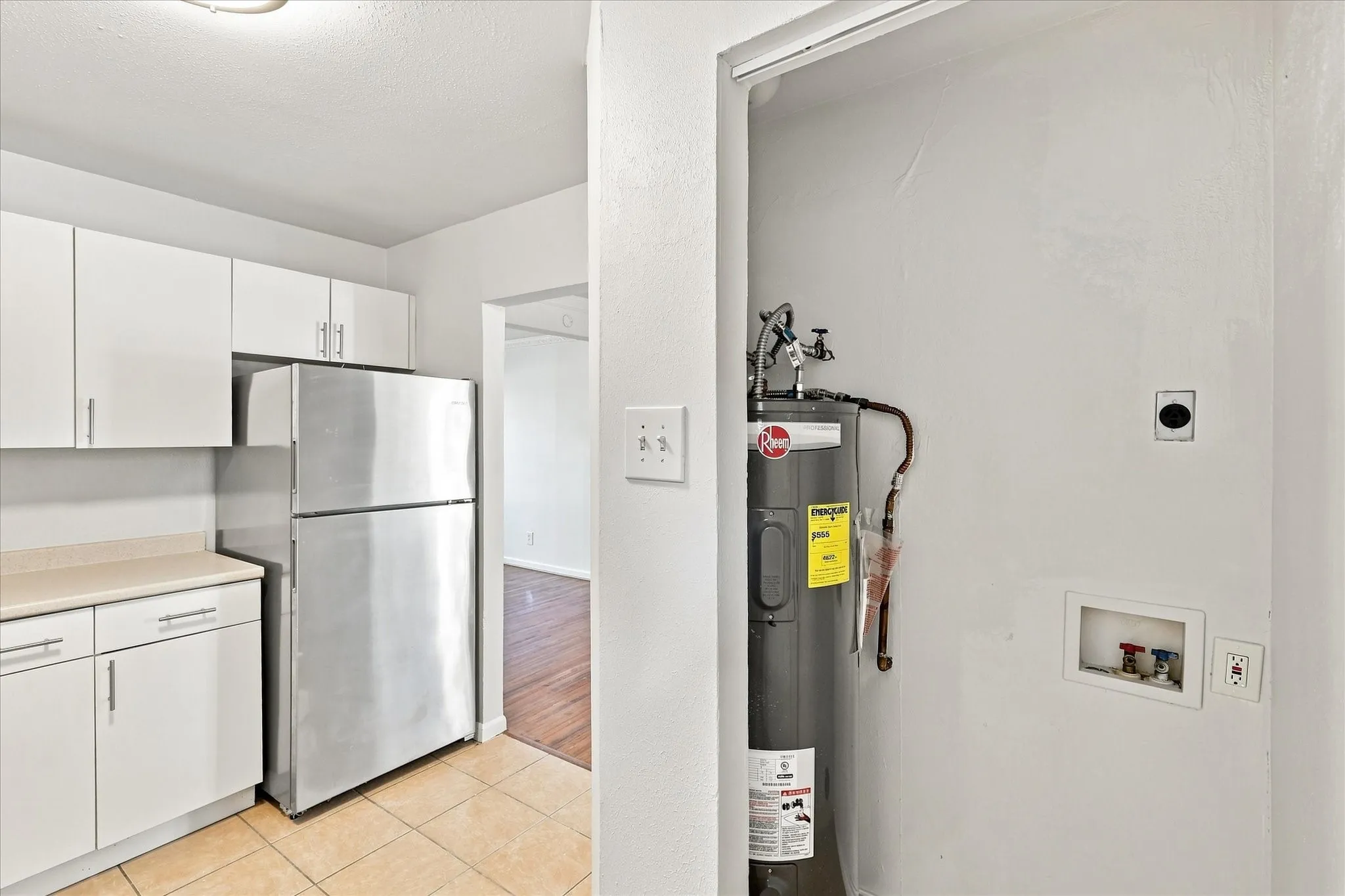 Single Family Residence For Sale in Dallas County , 2125 Housley Drive, Dallas, Texas 75228, 3 Bedroom, 1 Bathroom, Garage spaces, 1,278 Sqft, built in 1953, Price $240,000, mls#21362471, Real Estate Agent in Dallas, Homes For Sale in Dallas county, Homes For Sale in Dallas, Realtor in Dallas Texas, Real Estate Brokerage Independent Realty Texas, Luminita Cordes Realtor