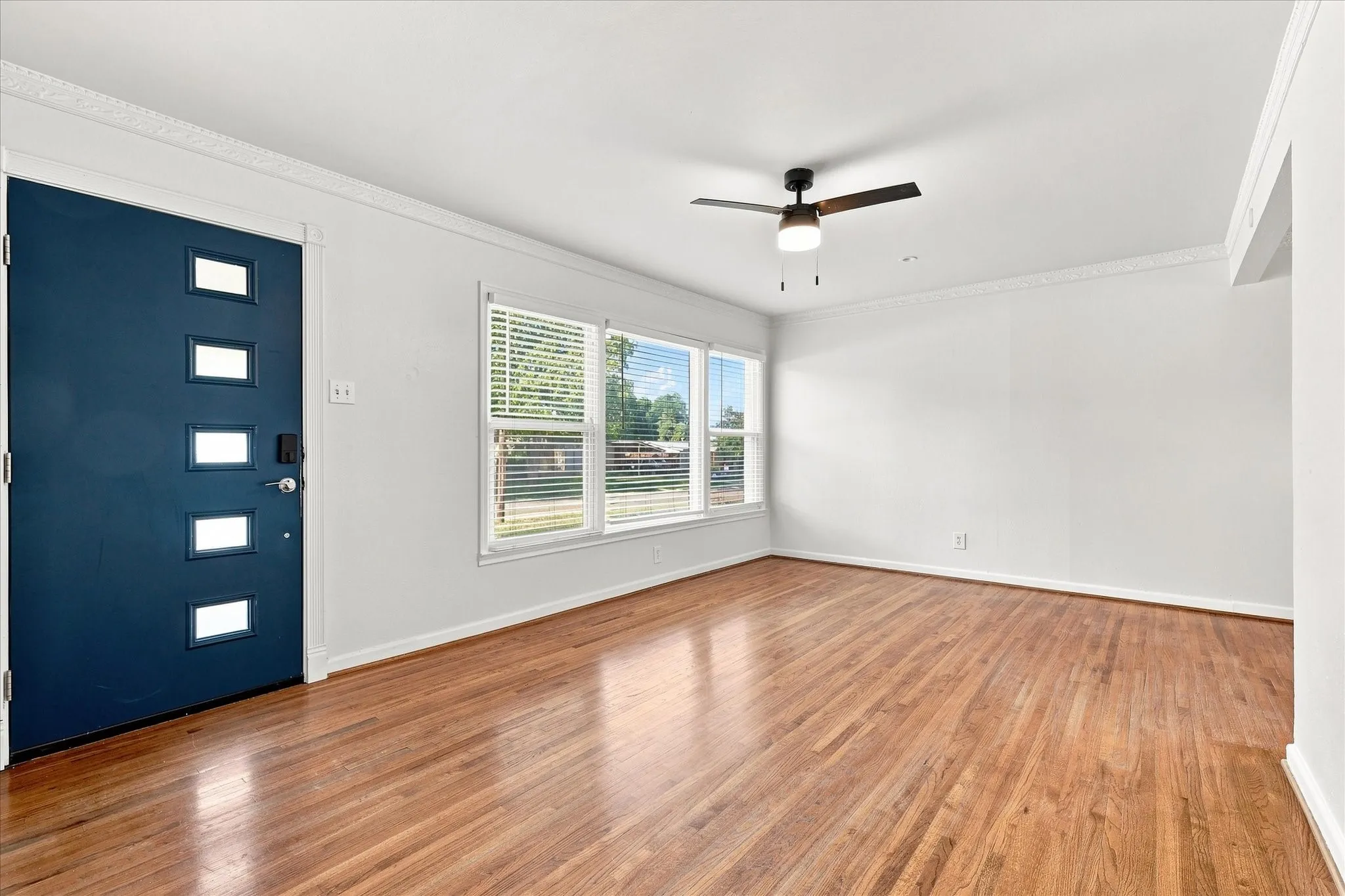 Single Family Residence For Sale in Dallas County , 2125 Housley Drive, Dallas, Texas 75228, 3 Bedroom, 1 Bathroom, Garage spaces, 1,278 Sqft, built in 1953, Price $240,000, mls#21362471, Real Estate Agent in Dallas, Homes For Sale in Dallas county, Homes For Sale in Dallas, Realtor in Dallas Texas, Real Estate Brokerage Independent Realty Texas, Luminita Cordes Realtor
