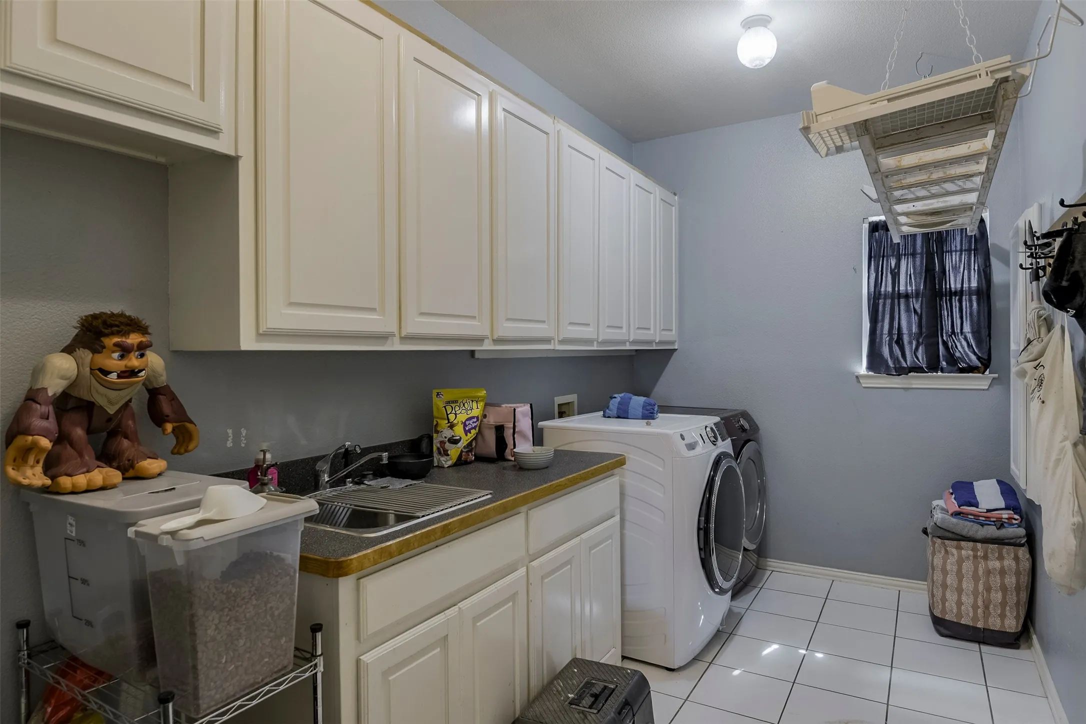 Single Family Residence For Sale in Ellis County , 137 Cactus Road, Waxahachie, Texas 75165, 4 Bedroom, 3 Bathroom, 3 Garage spaces, 2,835 Sqft, built in 1999, mls#21361544, Real Estate Agent in Waxahachie, Homes For Sale in Ellis county, Homes For Sale in Waxahachie, Realtor in Waxahachie Texas, Real Estate Brokerage Independent Realty Texas, Luminita Cordes Realtor