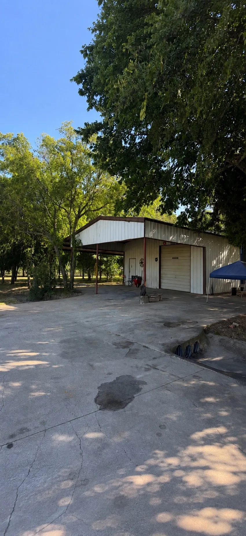 Single Family Residence For Sale in Ellis County , 137 Cactus Road, Waxahachie, Texas 75165, 4 Bedroom, 3 Bathroom, 3 Garage spaces, 2,835 Sqft, built in 1999, mls#21361544, Real Estate Agent in Waxahachie, Homes For Sale in Ellis county, Homes For Sale in Waxahachie, Realtor in Waxahachie Texas, Real Estate Brokerage Independent Realty Texas, Luminita Cordes Realtor