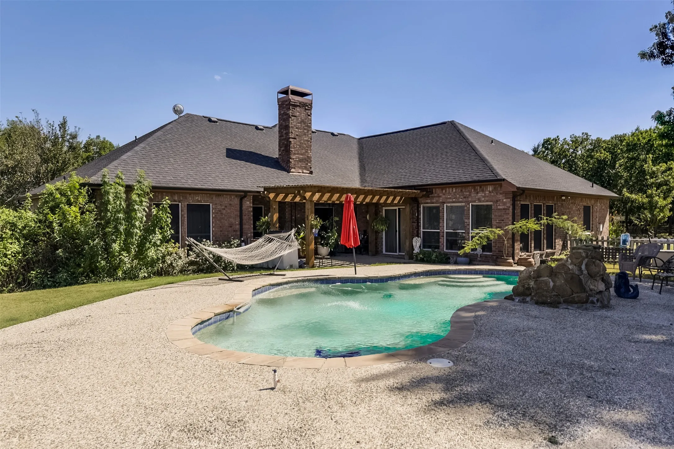 Single Family Residence For Sale in Ellis County , 137 Cactus Road, Waxahachie, Texas 75165, 4 Bedroom, 3 Bathroom, 3 Garage spaces, 2,835 Sqft, built in 1999, mls#21361544, Real Estate Agent in Waxahachie, Homes For Sale in Ellis county, Homes For Sale in Waxahachie, Realtor in Waxahachie Texas, Real Estate Brokerage Independent Realty Texas, Luminita Cordes Realtor