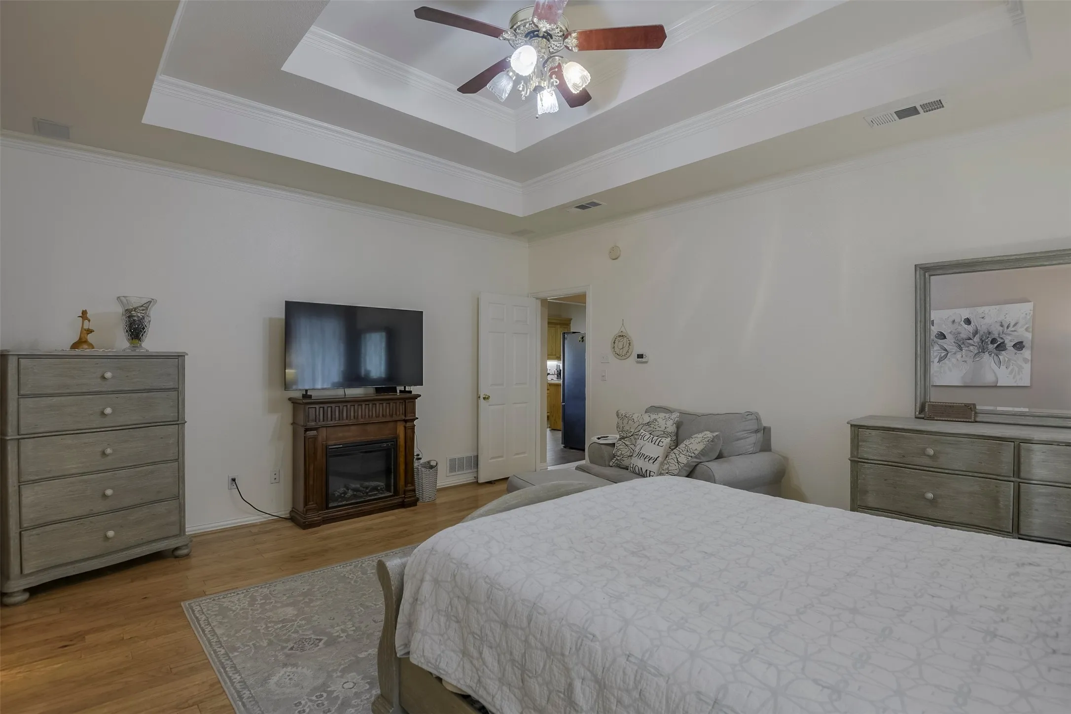 Single Family Residence For Sale in Ellis County , 137 Cactus Road, Waxahachie, Texas 75165, 4 Bedroom, 3 Bathroom, 3 Garage spaces, 2,835 Sqft, built in 1999, mls#21361544, Real Estate Agent in Waxahachie, Homes For Sale in Ellis county, Homes For Sale in Waxahachie, Realtor in Waxahachie Texas, Real Estate Brokerage Independent Realty Texas, Luminita Cordes Realtor