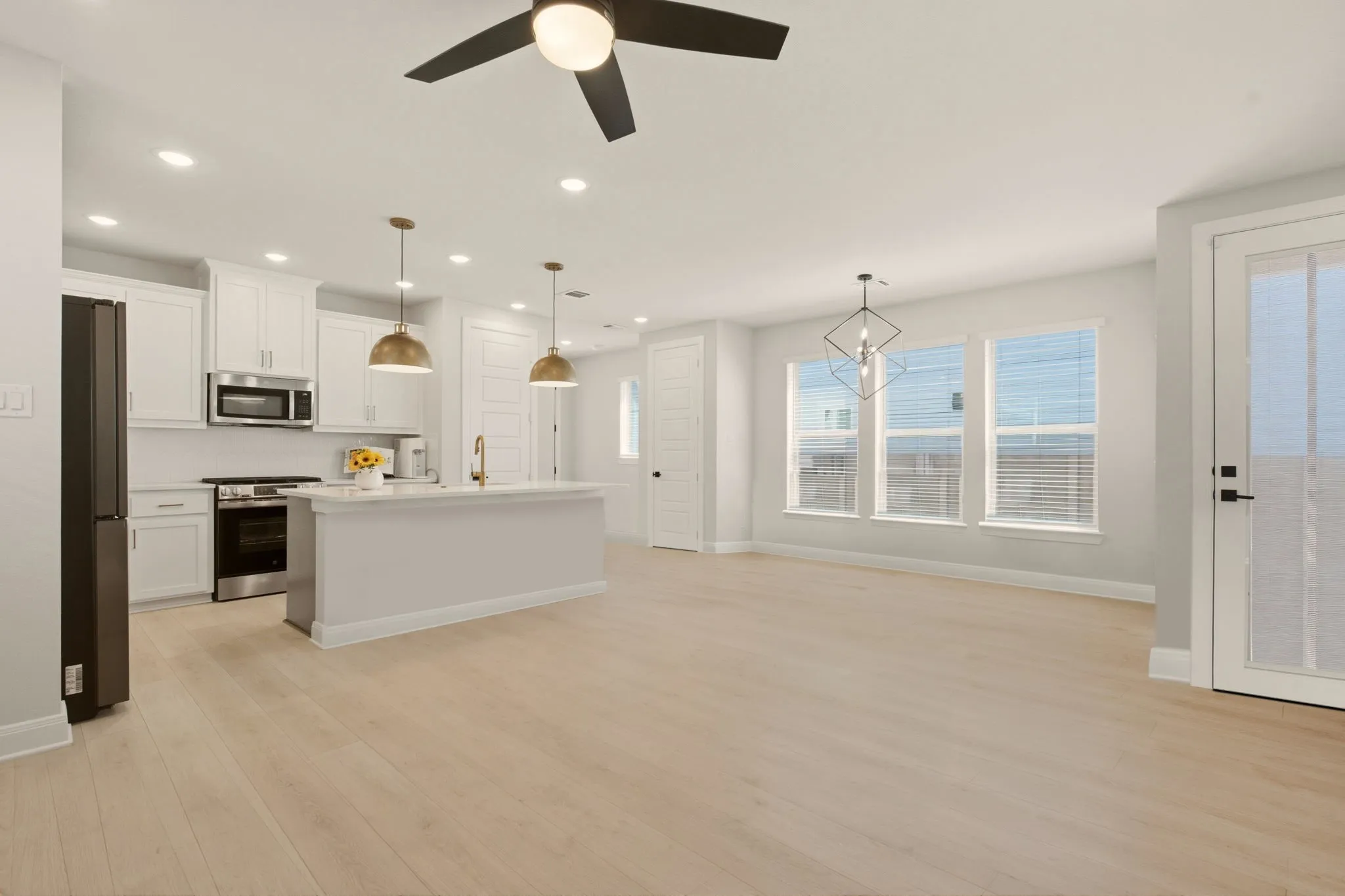 Single Family Residence For Sale in Collin County , 4805 Maxwell Drive, Mc Kinney, Texas 75071, 3 Bedroom, 3 Bathroom, 2 Garage spaces, 2,197 Sqft, built in 2025, mls#21362055, Real Estate Agent in Mc Kinney, Homes For Sale in Collin county, Homes For Sale in Mc Kinney, Realtor in Mc Kinney Texas, Real Estate Brokerage Independent Realty Texas, Luminita Cordes Realtor