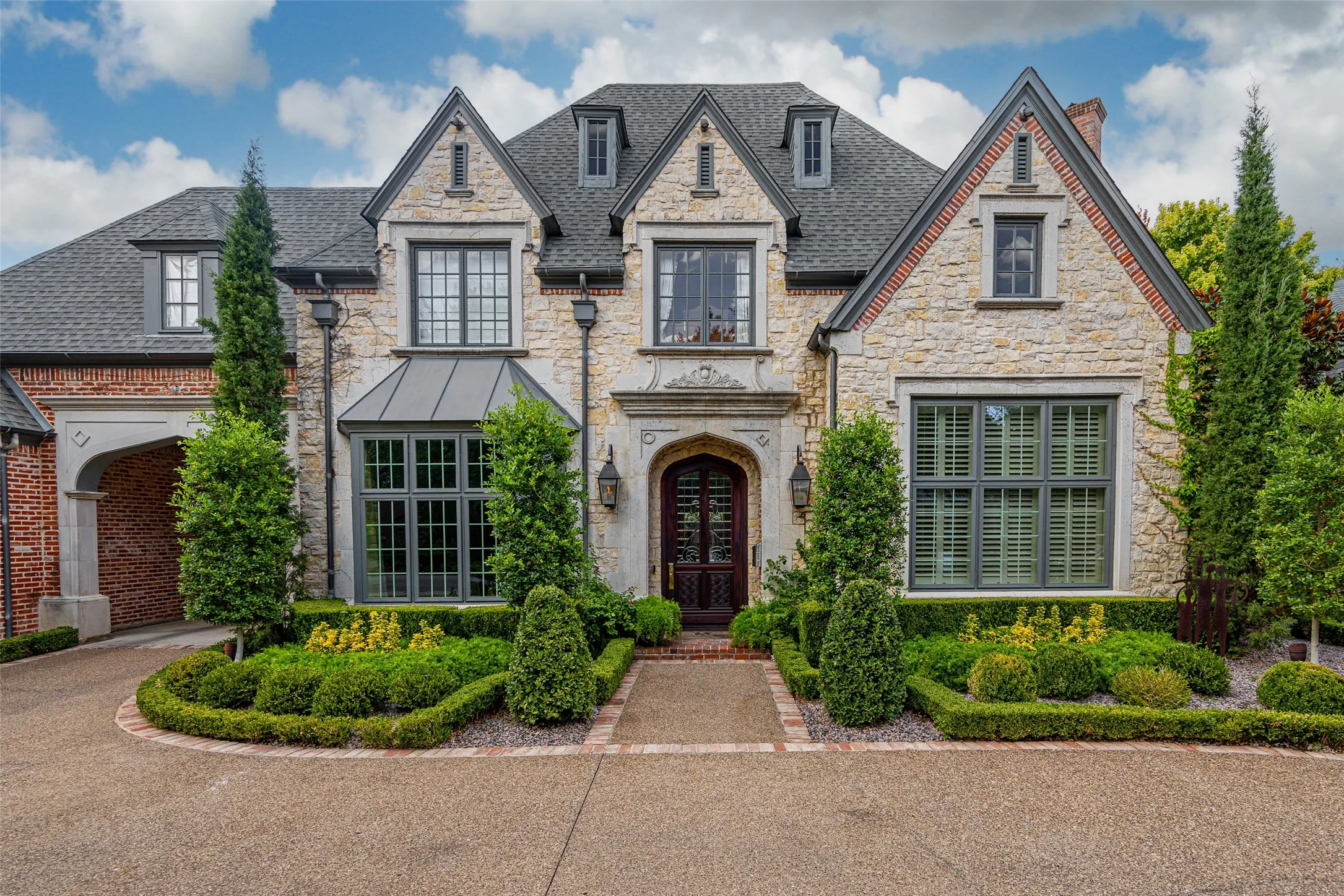 Single Family Residence For Sale in Dallas County , 6607 Glendora Avenue, Dallas, Texas 75230, 5 Bedroom, 6 Bathroom, 3 Garage spaces, 6,471 Sqft, built in 1999, mls#21362150, Real Estate Agent in Dallas, Homes For Sale in Dallas county, Homes For Sale in Dallas, Realtor in Dallas Texas, Real Estate Brokerage Independent Realty Texas, Luminita Cordes Realtor