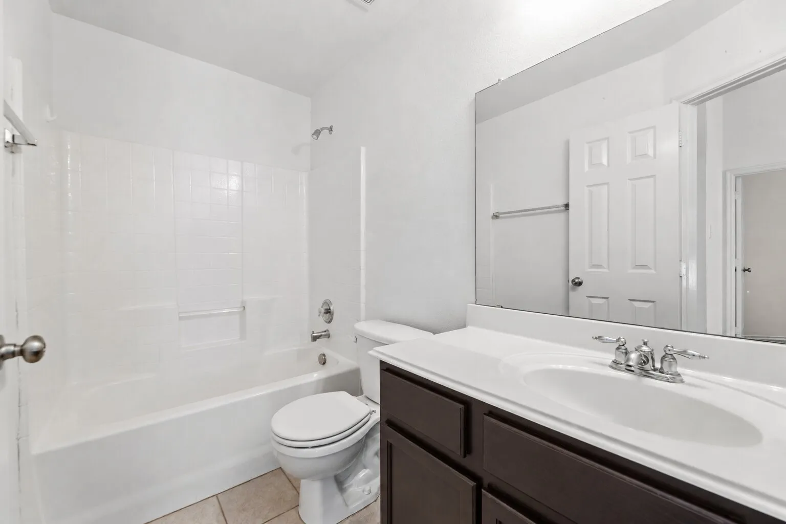 Single Family Residence For Sale in Collin County , 6804 Whitestone Drive, Mc Kinney, Texas 75070, 3 Bedroom, 2 Bathroom, 2 Garage spaces, 2,110 Sqft, built in 2003, mls#21362478, Real Estate Agent in Mc Kinney, Homes For Sale in Collin county, Homes For Sale in Mc Kinney, Realtor in Mc Kinney Texas, Real Estate Brokerage Independent Realty Texas, Luminita Cordes Realtor