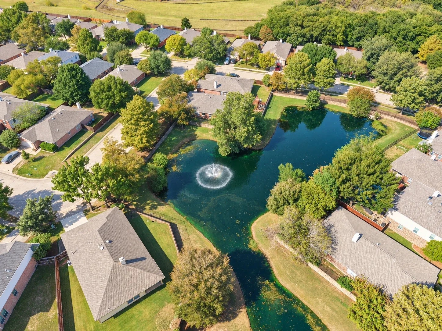 Single Family Residence For Sale in Collin County , 6804 Whitestone Drive, Mc Kinney, Texas 75070, 3 Bedroom, 2 Bathroom, 2 Garage spaces, 2,110 Sqft, built in 2003, mls#21362478, Real Estate Agent in Mc Kinney, Homes For Sale in Collin county, Homes For Sale in Mc Kinney, Realtor in Mc Kinney Texas, Real Estate Brokerage Independent Realty Texas, Luminita Cordes Realtor