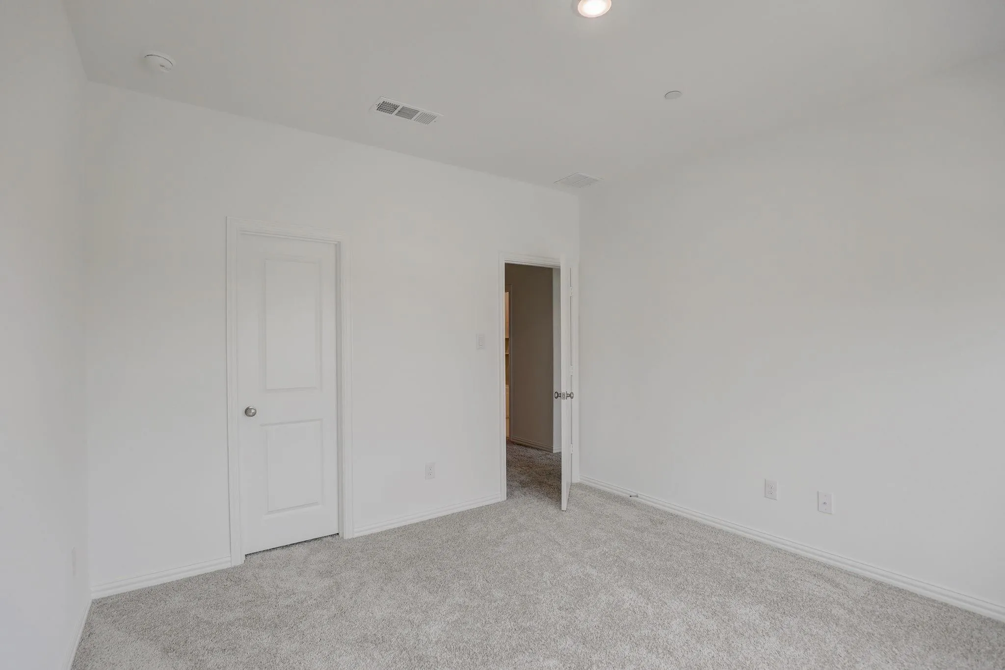 Townhouse For Rent in Collin County , 12928 Teton Street, Frisco, Texas 75035, 3 Bedroom, 3 Bathroom, 2 Garage spaces, 1,976 Sqft, built in 2023, mls#21362397, Real Estate Agent in Frisco, Homes For Rent in Collin county, Homes For Rent in Frisco, Realtor in Frisco Texas, Real Estate Brokerage Independent Realty Texas, Luminita Cordes Realtor