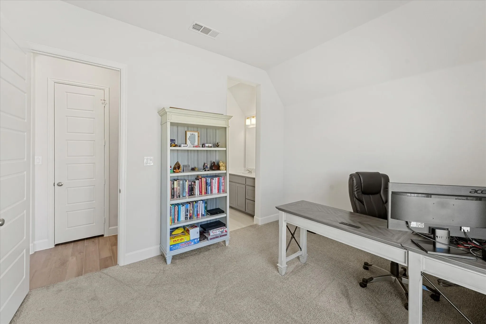 Single Family Residence For Rent in Denton County , 3316 Honey Suckle Lane, Little Elm, Texas 75068, 4 Bedroom, 4 Bathroom, 3 Garage spaces, 2,900 Sqft, built in 2023, mls#21362483, Real Estate Agent in Little Elm, Homes For Rent in Denton county, Homes For Rent in Little Elm, Realtor in Little Elm Texas, Real Estate Brokerage Independent Realty Texas, Luminita Cordes Realtor