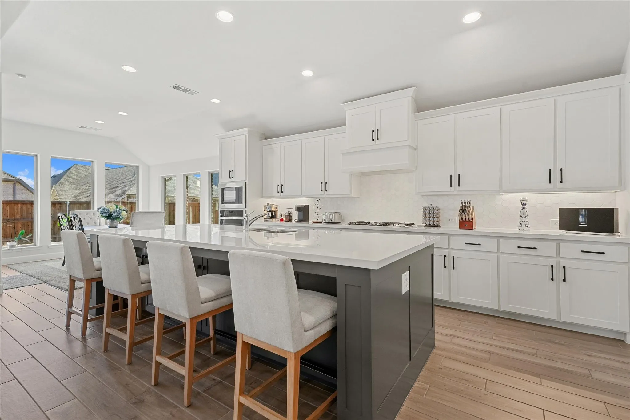 Single Family Residence For Rent in Denton County , 3316 Honey Suckle Lane, Little Elm, Texas 75068, 4 Bedroom, 4 Bathroom, 3 Garage spaces, 2,900 Sqft, built in 2023, mls#21362483, Real Estate Agent in Little Elm, Homes For Rent in Denton county, Homes For Rent in Little Elm, Realtor in Little Elm Texas, Real Estate Brokerage Independent Realty Texas, Luminita Cordes Realtor