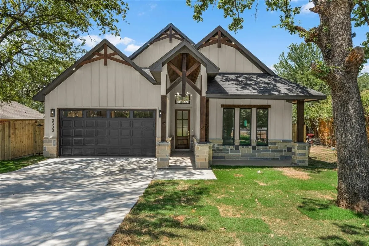 Single Family Residence For Sale in Tarrant County , 3303 Hiawatha Trail, Fort Worth, Texas 76135, 4 Bedroom, 2 Bathroom, 2 Garage spaces, 1,873 Sqft, built in 2025, mls#21362489, Real Estate Agent in Fort Worth, Homes For Sale in Tarrant county, Homes For Sale in Fort Worth, Realtor in Fort Worth Texas, Real Estate Brokerage Independent Realty Texas, Luminita Cordes Realtor
