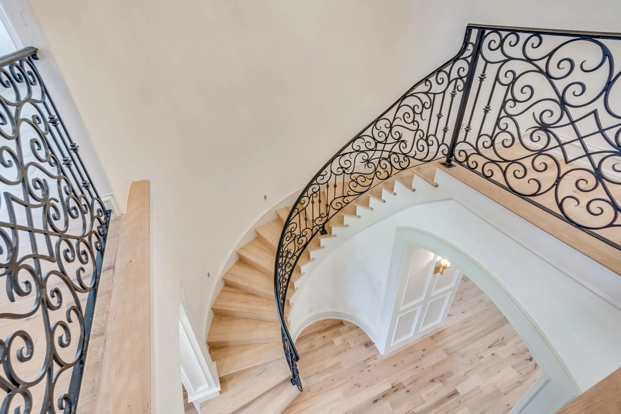 Single Family Residence For Sale in Tarrant County , 4648 Palencia Drive, Fort Worth, Texas 76126, 5 Bedroom, 7 Bathroom, 4 Garage spaces, 6,221 Sqft, built in 2008, mls#21348716, Real Estate Agent in Fort Worth, Homes For Sale in Tarrant county, Homes For Sale in Fort Worth, Realtor in Fort Worth Texas, Real Estate Brokerage Independent Realty Texas, Luminita Cordes Realtor
