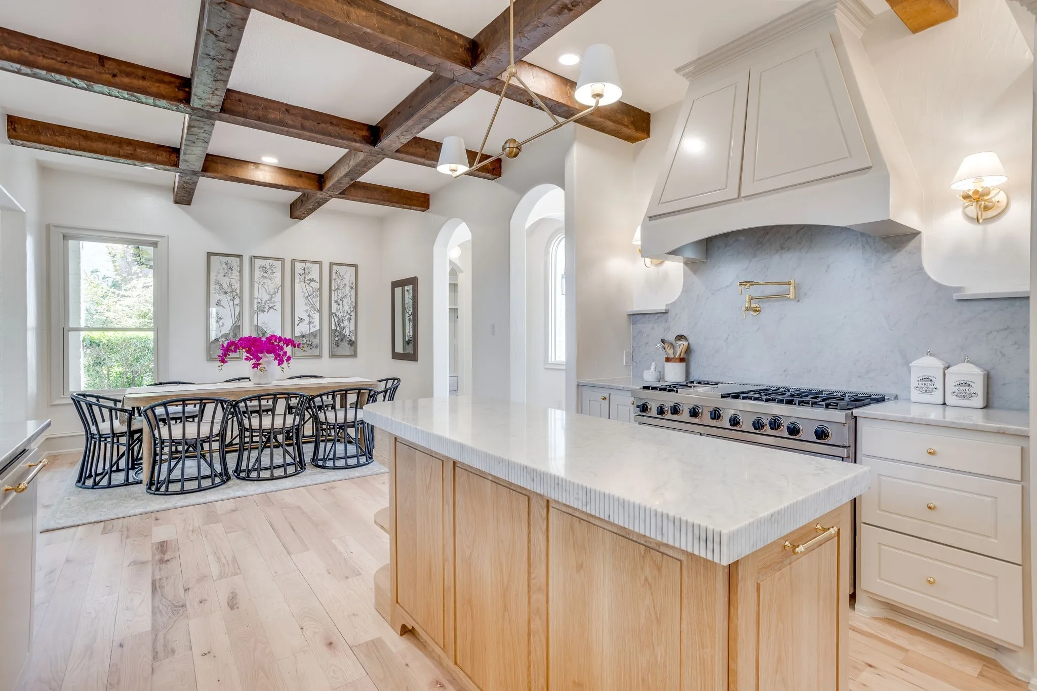 Single Family Residence For Sale in Tarrant County , 4648 Palencia Drive, Fort Worth, Texas 76126, 5 Bedroom, 7 Bathroom, 4 Garage spaces, 6,221 Sqft, built in 2008, mls#21348716, Real Estate Agent in Fort Worth, Homes For Sale in Tarrant county, Homes For Sale in Fort Worth, Realtor in Fort Worth Texas, Real Estate Brokerage Independent Realty Texas, Luminita Cordes Realtor