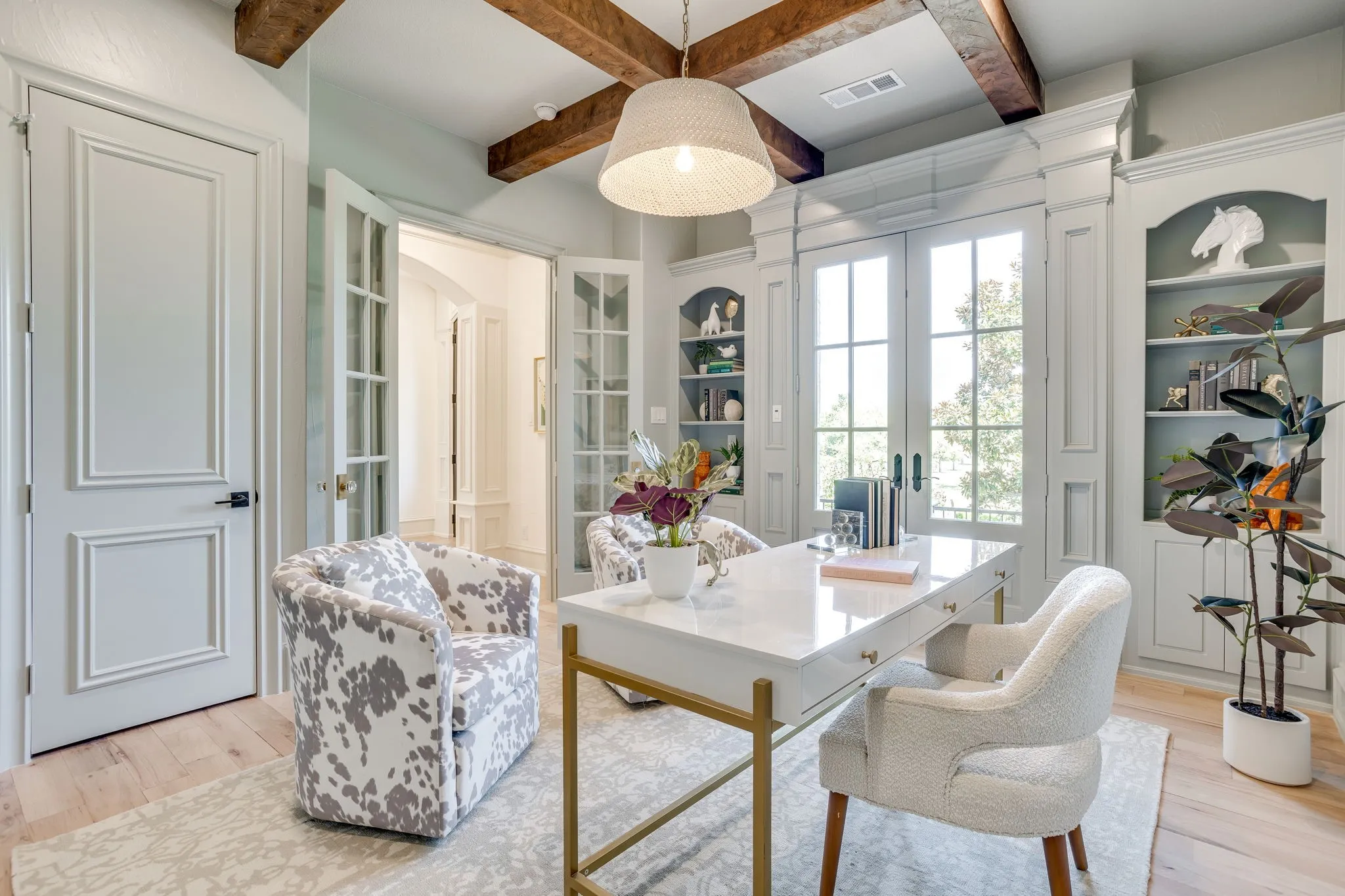 Single Family Residence For Sale in Tarrant County , 4648 Palencia Drive, Fort Worth, Texas 76126, 5 Bedroom, 7 Bathroom, 4 Garage spaces, 6,221 Sqft, built in 2008, mls#21348716, Real Estate Agent in Fort Worth, Homes For Sale in Tarrant county, Homes For Sale in Fort Worth, Realtor in Fort Worth Texas, Real Estate Brokerage Independent Realty Texas, Luminita Cordes Realtor
