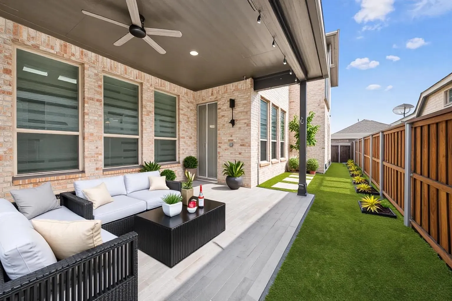 Single Family Residence For Sale in Dallas County , 1655 Fagan Street, Farmers Branch, Texas 75234, 4 Bedroom, 4 Bathroom, 3 Garage spaces, 3,288 Sqft, built in 2021, mls#21356716, Real Estate Agent in Farmers Branch, Homes For Sale in Dallas county, Homes For Sale in Farmers Branch, Realtor in Farmers Branch Texas, Real Estate Brokerage Independent Realty Texas, Luminita Cordes Realtor
