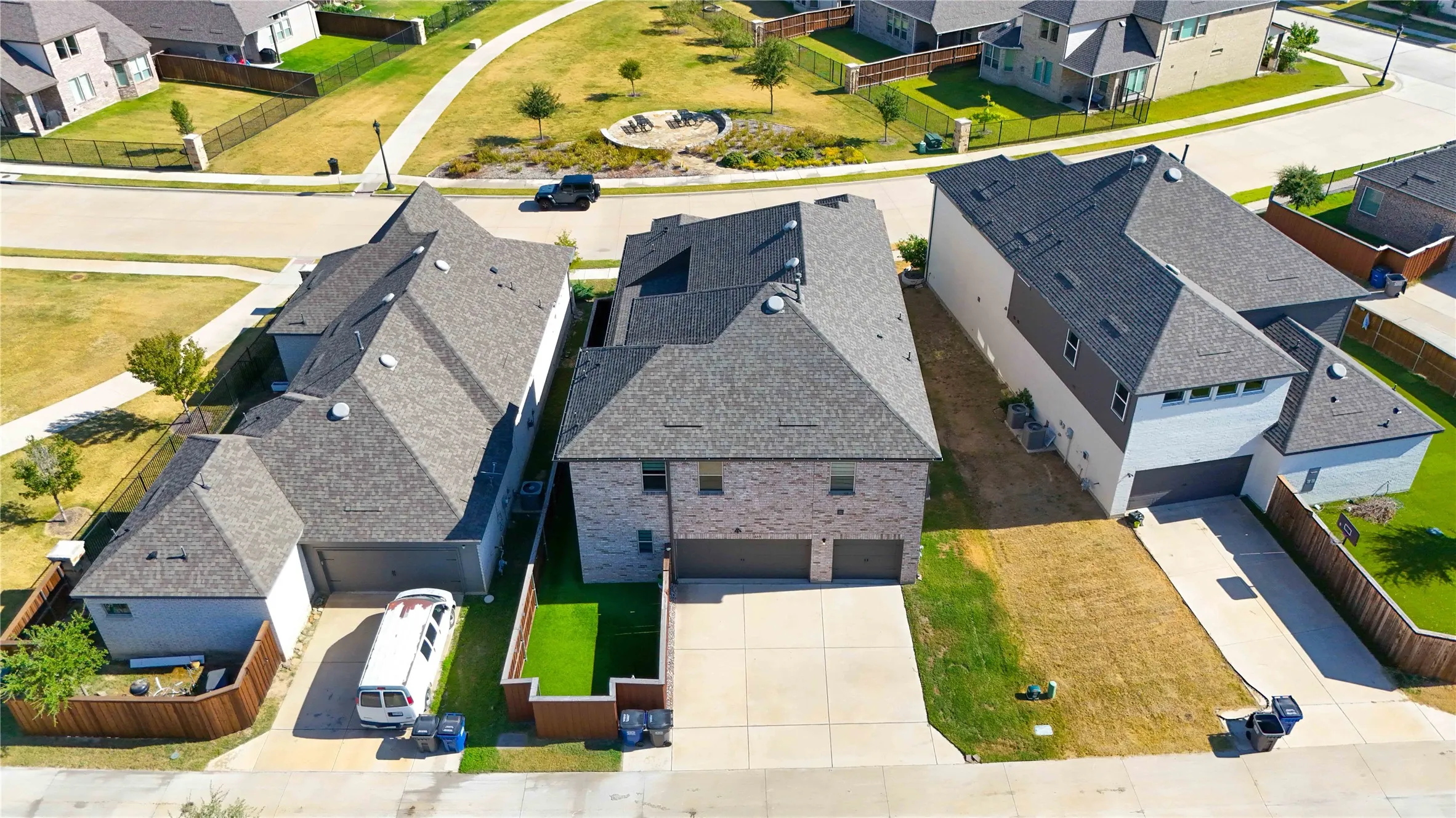 Single Family Residence For Sale in Dallas County , 1655 Fagan Street, Farmers Branch, Texas 75234, 4 Bedroom, 4 Bathroom, 3 Garage spaces, 3,288 Sqft, built in 2021, mls#21356716, Real Estate Agent in Farmers Branch, Homes For Sale in Dallas county, Homes For Sale in Farmers Branch, Realtor in Farmers Branch Texas, Real Estate Brokerage Independent Realty Texas, Luminita Cordes Realtor