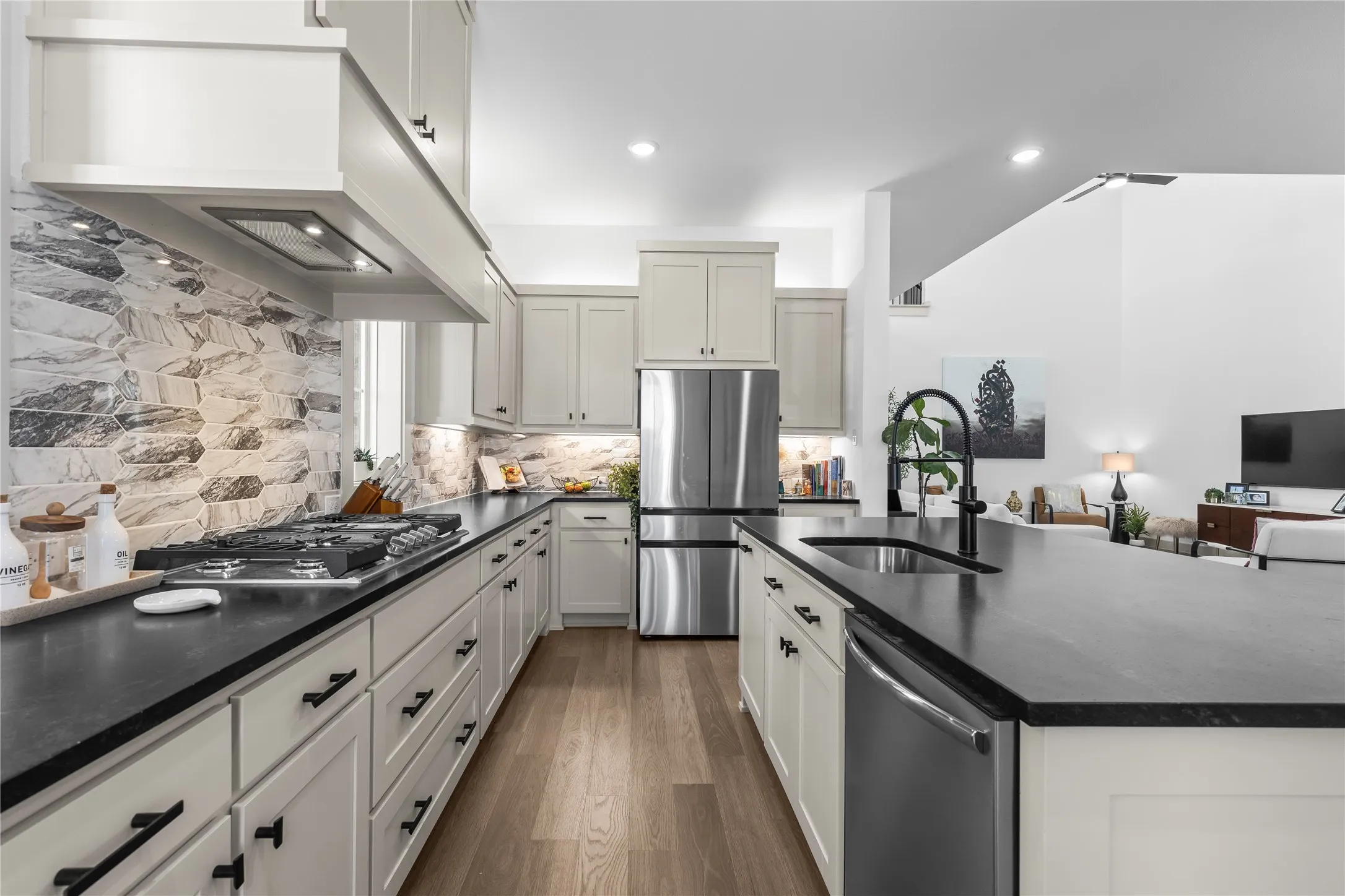 Single Family Residence For Rent in Denton County , 15627 Rue Drive, Frisco, Texas 75033, 4 Bedroom, 4 Bathroom, 2 Garage spaces, 3,098 Sqft, built in 2024, mls#21362522, Real Estate Agent in Frisco, Homes For Rent in Denton county, Homes For Rent in Frisco, Realtor in Frisco Texas, Real Estate Brokerage Independent Realty Texas, Luminita Cordes Realtor