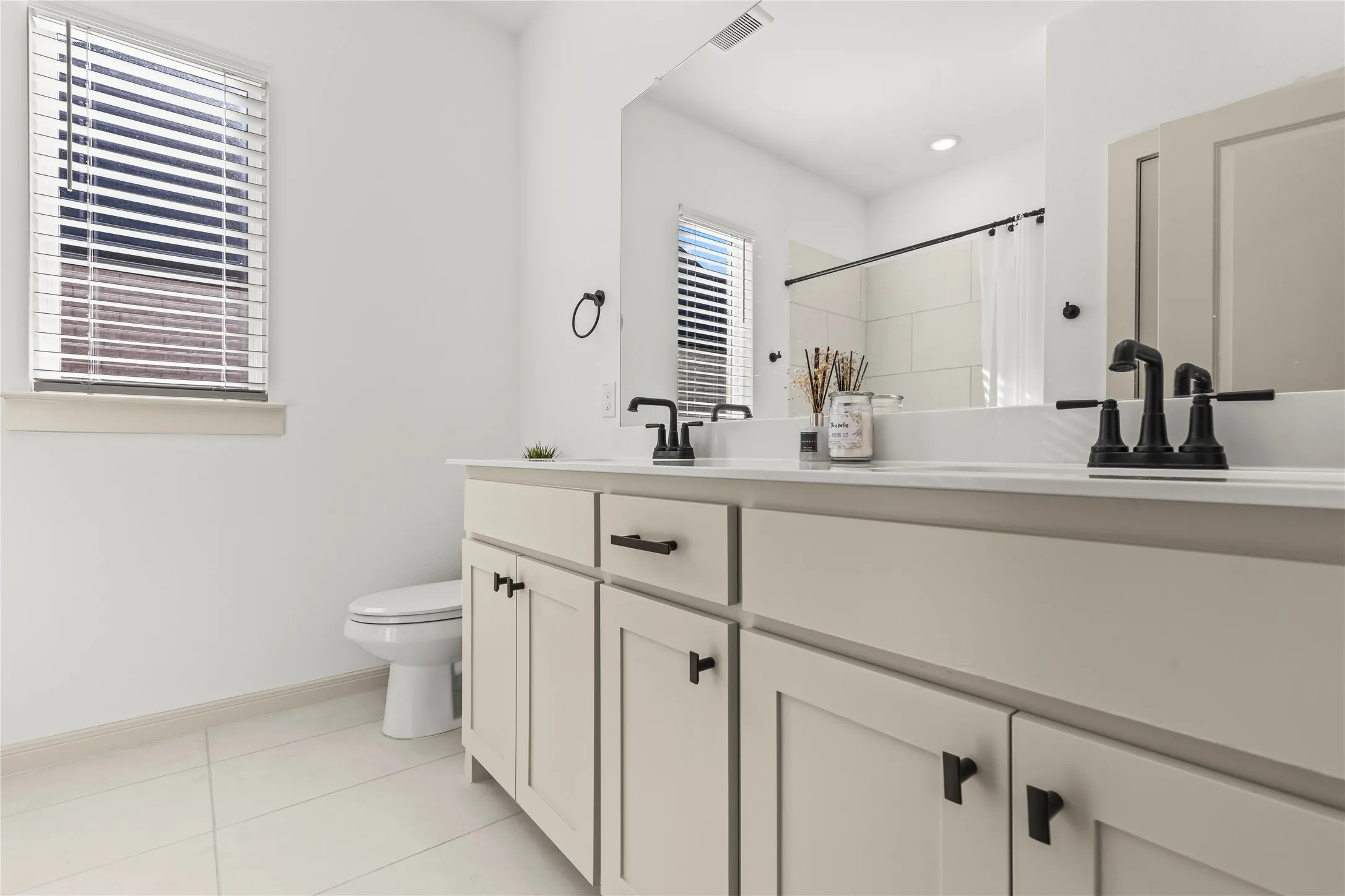 Single Family Residence For Rent in Denton County , 15627 Rue Drive, Frisco, Texas 75033, 4 Bedroom, 4 Bathroom, 2 Garage spaces, 3,098 Sqft, built in 2024, mls#21362522, Real Estate Agent in Frisco, Homes For Rent in Denton county, Homes For Rent in Frisco, Realtor in Frisco Texas, Real Estate Brokerage Independent Realty Texas, Luminita Cordes Realtor