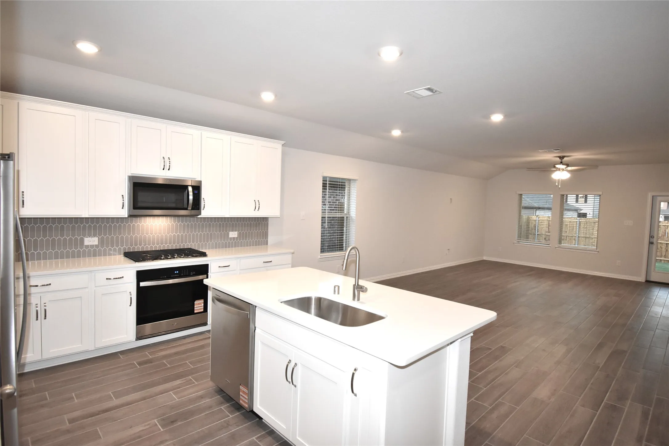 Single Family Residence For Rent in Denton County , 5408 Locke Drive, Denton, Texas 76207, 4 Bedroom, 2 Bathroom, 2 Garage spaces, 1,854 Sqft, built in 2025, mls#21362525, Real Estate Agent in Denton, Homes For Rent in Denton county, Homes For Rent in Denton, Realtor in Denton Texas, Real Estate Brokerage Independent Realty Texas, Luminita Cordes Realtor