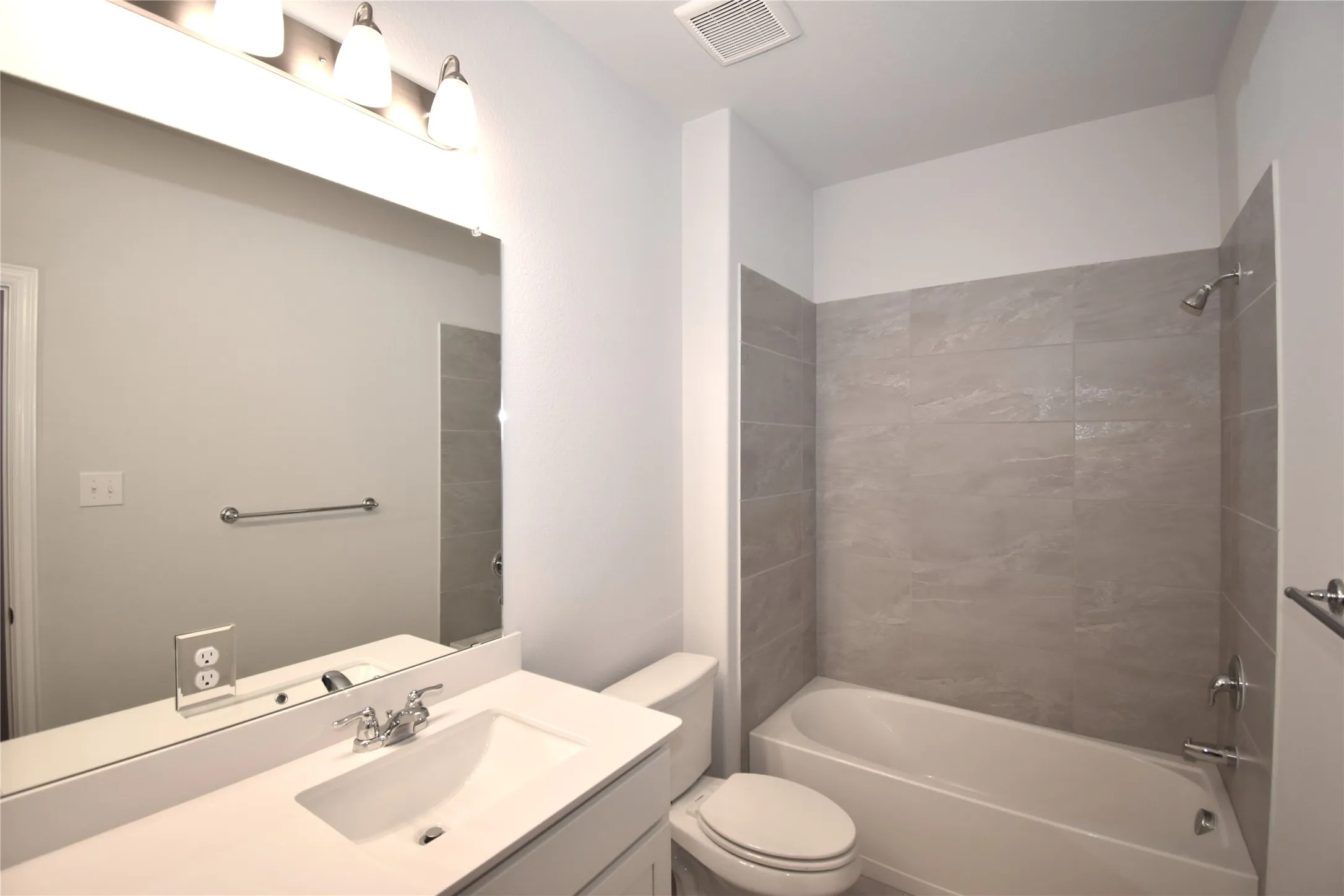 Second full Bathroom