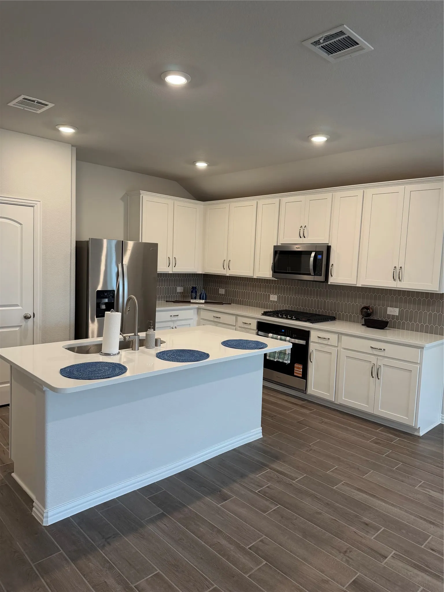Single Family Residence For Rent in Denton County , 5408 Locke Drive, Denton, Texas 76207, 4 Bedroom, 2 Bathroom, 2 Garage spaces, 1,854 Sqft, built in 2025, mls#21362525, Real Estate Agent in Denton, Homes For Rent in Denton county, Homes For Rent in Denton, Realtor in Denton Texas, Real Estate Brokerage Independent Realty Texas, Luminita Cordes Realtor