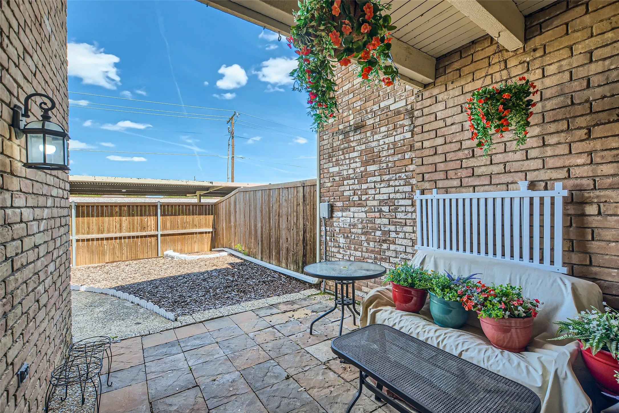 Townhouse For Sale in Dallas County , 511 Towne House Lane, Richardson, Texas 75081, 2 Bedroom, 3 Bathroom, 2 Garage spaces, 1,558 Sqft, built in 1973, mls#21361646, Real Estate Agent in Richardson, Homes For Sale in Dallas county, Homes For Sale in Richardson, Realtor in Richardson Texas, Real Estate Brokerage Independent Realty Texas, Luminita Cordes Realtor