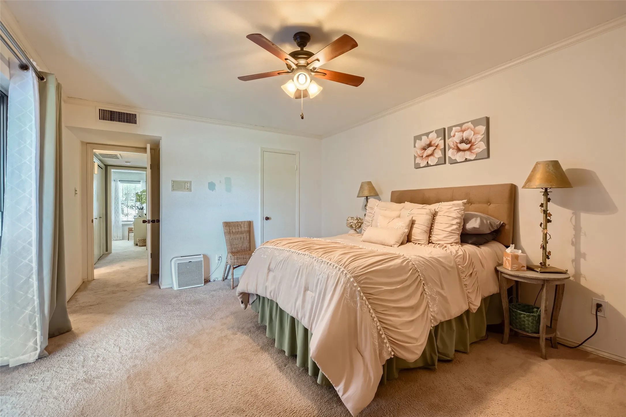 Townhouse For Sale in Dallas County , 511 Towne House Lane, Richardson, Texas 75081, 2 Bedroom, 3 Bathroom, 2 Garage spaces, 1,558 Sqft, built in 1973, mls#21361646, Real Estate Agent in Richardson, Homes For Sale in Dallas county, Homes For Sale in Richardson, Realtor in Richardson Texas, Real Estate Brokerage Independent Realty Texas, Luminita Cordes Realtor