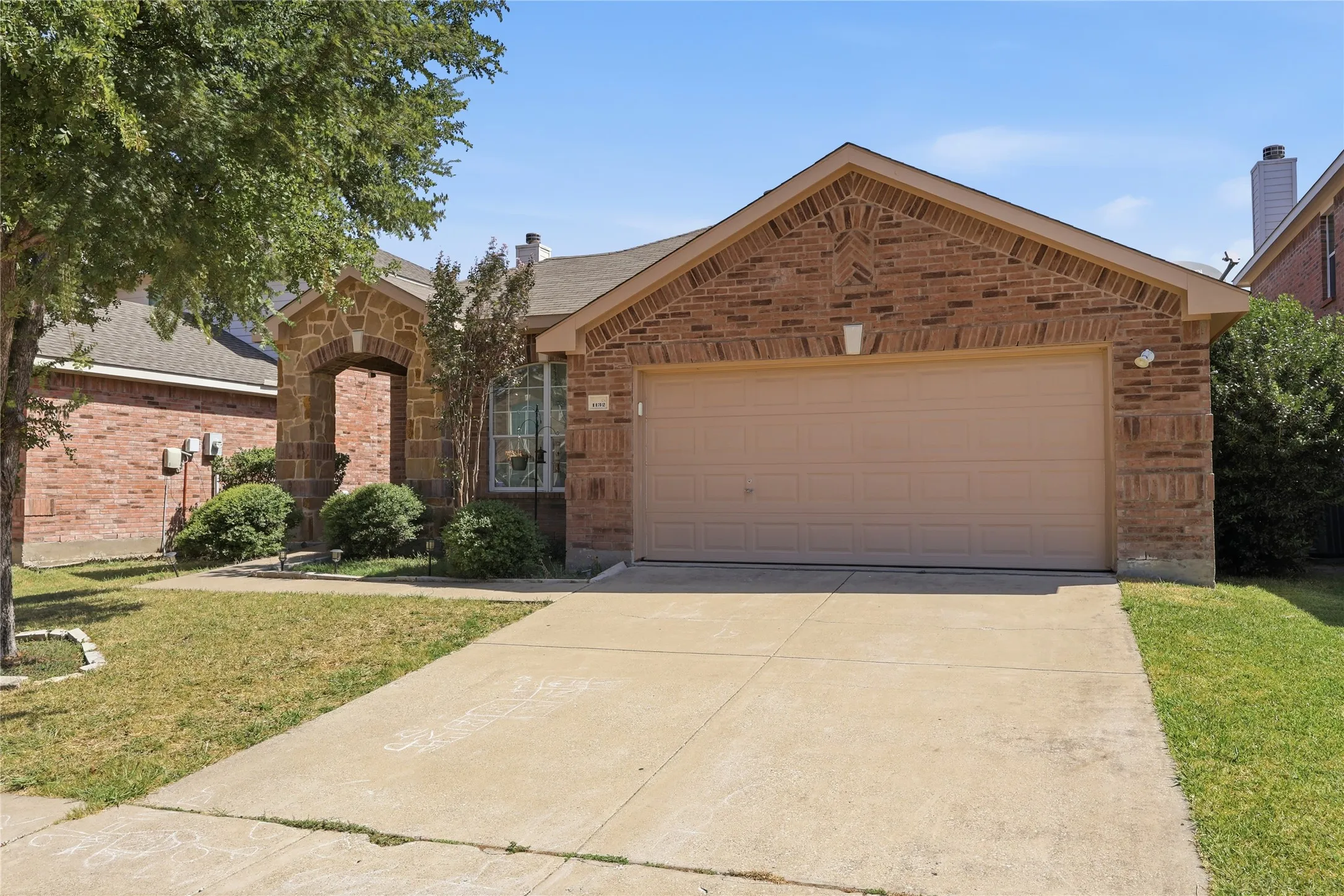 Single Family Residence For Sale in Kaufman County , 1132 Mount Olive Lane, Forney, Texas 75126, 3 Bedroom, 2 Bathroom, 2 Garage spaces, 1,983 Sqft, built in 2006, mls#21362541, Real Estate Agent in Forney, Homes For Sale in Kaufman county, Homes For Sale in Forney, Realtor in Forney Texas, Real Estate Brokerage Independent Realty Texas, Luminita Cordes Realtor