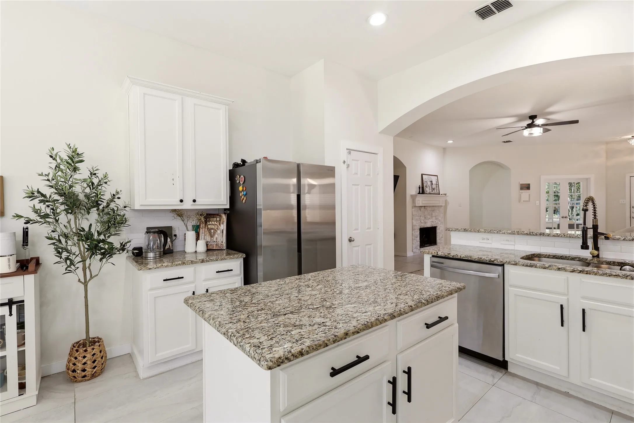 Single Family Residence For Sale in Kaufman County , 1132 Mount Olive Lane, Forney, Texas 75126, 3 Bedroom, 2 Bathroom, 2 Garage spaces, 1,983 Sqft, built in 2006, mls#21362541, Real Estate Agent in Forney, Homes For Sale in Kaufman county, Homes For Sale in Forney, Realtor in Forney Texas, Real Estate Brokerage Independent Realty Texas, Luminita Cordes Realtor