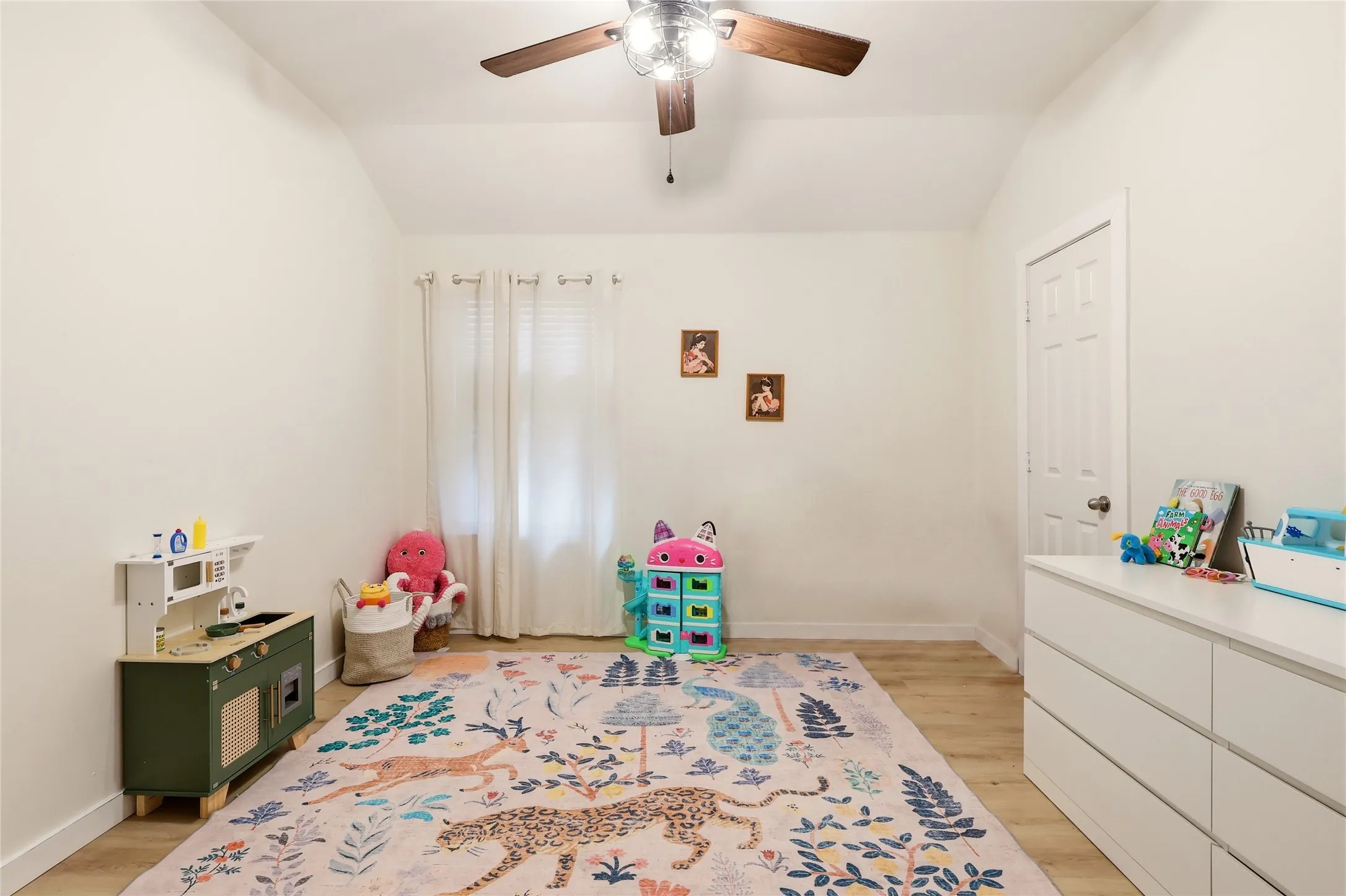 Single Family Residence For Sale in Kaufman County , 1132 Mount Olive Lane, Forney, Texas 75126, 3 Bedroom, 2 Bathroom, 2 Garage spaces, 1,983 Sqft, built in 2006, mls#21362541, Real Estate Agent in Forney, Homes For Sale in Kaufman county, Homes For Sale in Forney, Realtor in Forney Texas, Real Estate Brokerage Independent Realty Texas, Luminita Cordes Realtor