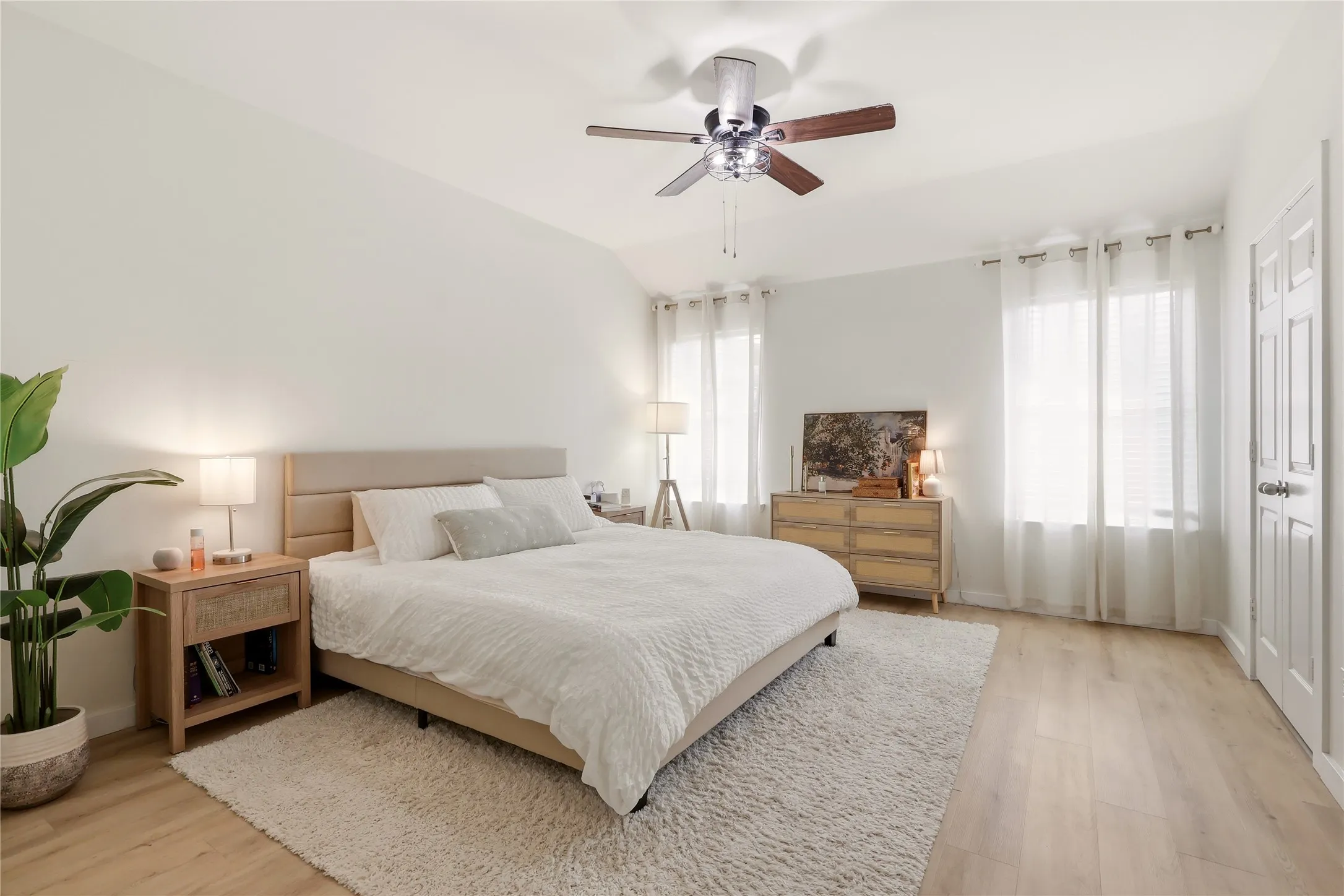 Single Family Residence For Sale in Kaufman County , 1132 Mount Olive Lane, Forney, Texas 75126, 3 Bedroom, 2 Bathroom, 2 Garage spaces, 1,983 Sqft, built in 2006, mls#21362541, Real Estate Agent in Forney, Homes For Sale in Kaufman county, Homes For Sale in Forney, Realtor in Forney Texas, Real Estate Brokerage Independent Realty Texas, Luminita Cordes Realtor