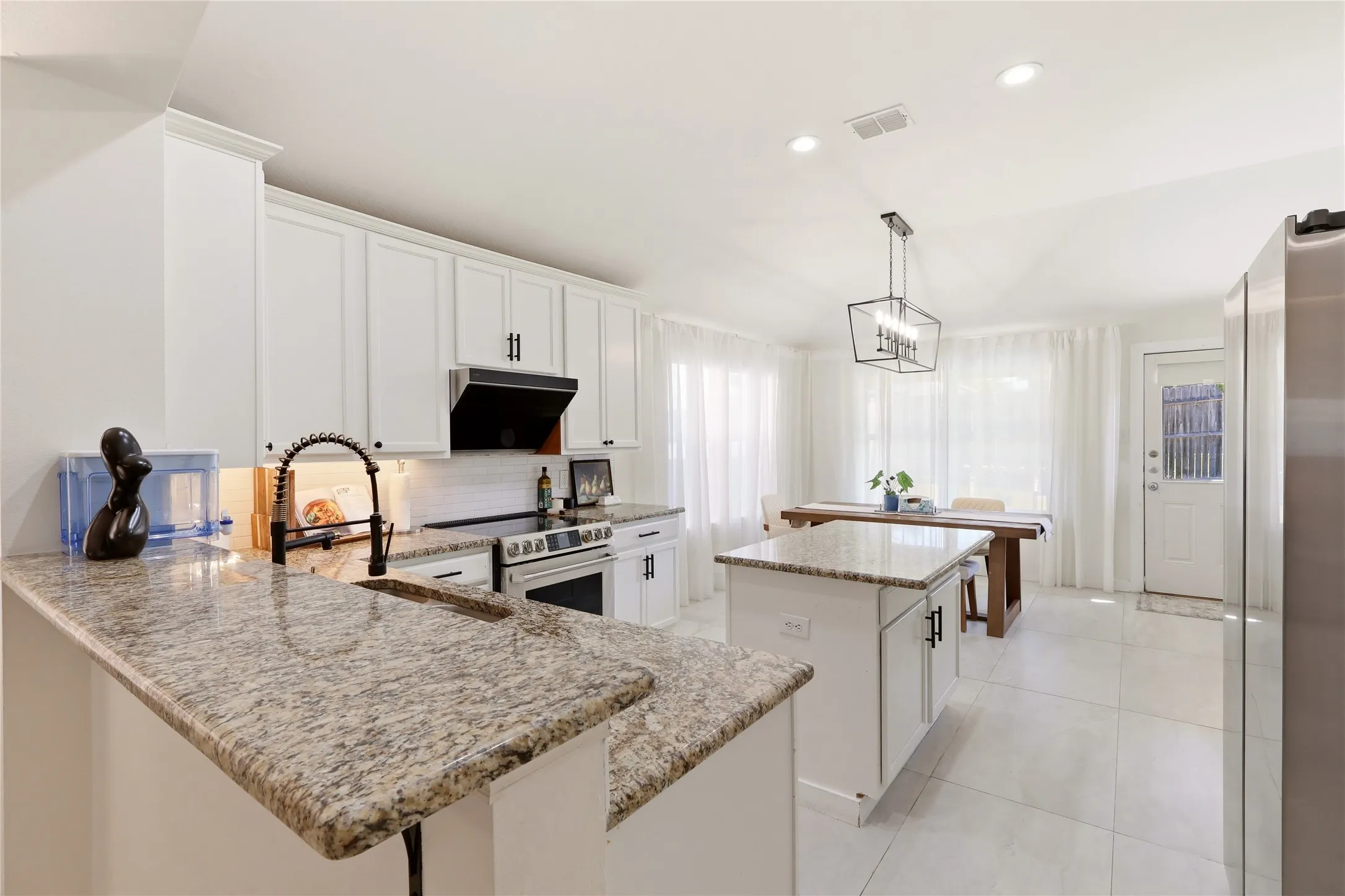Single Family Residence For Sale in Kaufman County , 1132 Mount Olive Lane, Forney, Texas 75126, 3 Bedroom, 2 Bathroom, 2 Garage spaces, 1,983 Sqft, built in 2006, mls#21362541, Real Estate Agent in Forney, Homes For Sale in Kaufman county, Homes For Sale in Forney, Realtor in Forney Texas, Real Estate Brokerage Independent Realty Texas, Luminita Cordes Realtor