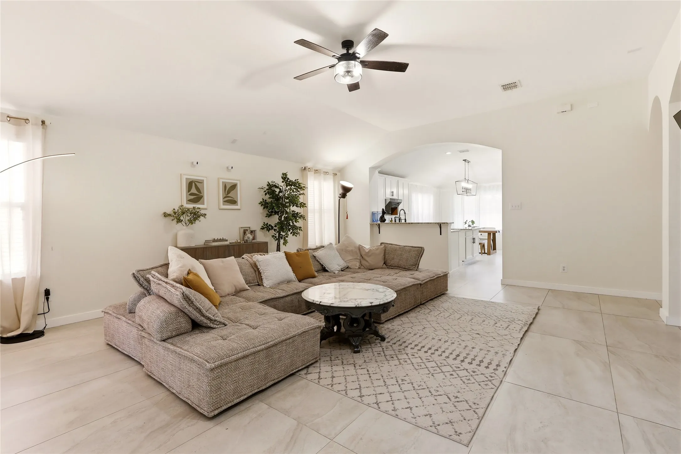 Single Family Residence For Sale in Kaufman County , 1132 Mount Olive Lane, Forney, Texas 75126, 3 Bedroom, 2 Bathroom, 2 Garage spaces, 1,983 Sqft, built in 2006, mls#21362541, Real Estate Agent in Forney, Homes For Sale in Kaufman county, Homes For Sale in Forney, Realtor in Forney Texas, Real Estate Brokerage Independent Realty Texas, Luminita Cordes Realtor