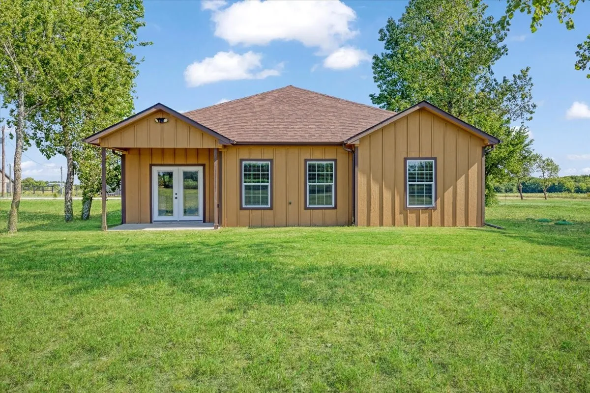 Single Family Residence For Sale in Lamar County , 300 Private Road 36008, Honey Grove, Texas 75446, 3 Bedroom, 2 Bathroom, 2 Garage spaces, 2,000 Sqft, built in 2024, mls#21355053, Real Estate Agent in Honey Grove, Homes For Sale in Lamar county, Homes For Sale in Honey Grove, Realtor in Honey Grove Texas, Real Estate Brokerage Independent Realty Texas, Luminita Cordes Realtor