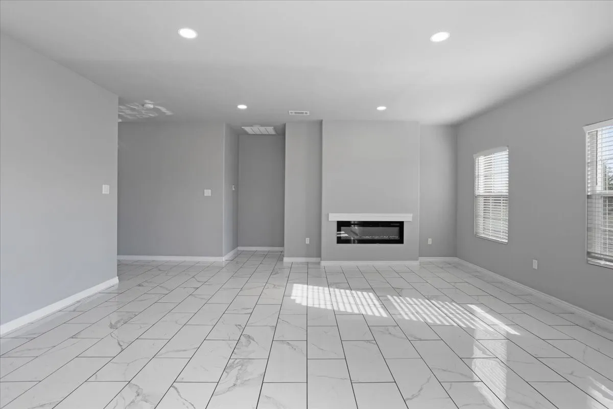 Single Family Residence For Sale in Lamar County , 300 Private Road 36008, Honey Grove, Texas 75446, 3 Bedroom, 2 Bathroom, 2 Garage spaces, 2,000 Sqft, built in 2024, mls#21355053, Real Estate Agent in Honey Grove, Homes For Sale in Lamar county, Homes For Sale in Honey Grove, Realtor in Honey Grove Texas, Real Estate Brokerage Independent Realty Texas, Luminita Cordes Realtor
