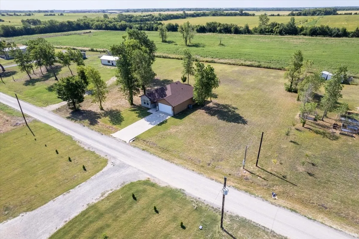 Single Family Residence For Sale in Lamar County , 300 Private Road 36008, Honey Grove, Texas 75446, 3 Bedroom, 2 Bathroom, 2 Garage spaces, 2,000 Sqft, built in 2024, mls#21355053, Real Estate Agent in Honey Grove, Homes For Sale in Lamar county, Homes For Sale in Honey Grove, Realtor in Honey Grove Texas, Real Estate Brokerage Independent Realty Texas, Luminita Cordes Realtor