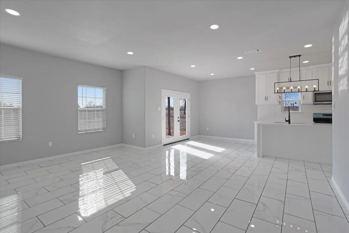 Single Family Residence For Sale in Lamar County , 300 Private Road 36008, Honey Grove, Texas 75446, 3 Bedroom, 2 Bathroom, 2 Garage spaces, 2,000 Sqft, built in 2024, mls#21355053, Real Estate Agent in Honey Grove, Homes For Sale in Lamar county, Homes For Sale in Honey Grove, Realtor in Honey Grove Texas, Real Estate Brokerage Independent Realty Texas, Luminita Cordes Realtor