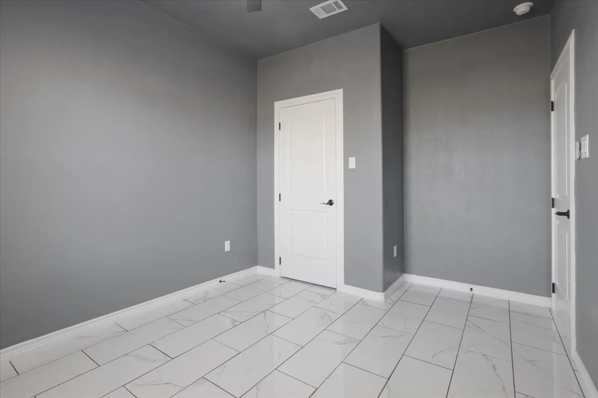 Single Family Residence For Sale in Lamar County , 300 Private Road 36008, Honey Grove, Texas 75446, 3 Bedroom, 2 Bathroom, 2 Garage spaces, 2,000 Sqft, built in 2024, mls#21355053, Real Estate Agent in Honey Grove, Homes For Sale in Lamar county, Homes For Sale in Honey Grove, Realtor in Honey Grove Texas, Real Estate Brokerage Independent Realty Texas, Luminita Cordes Realtor