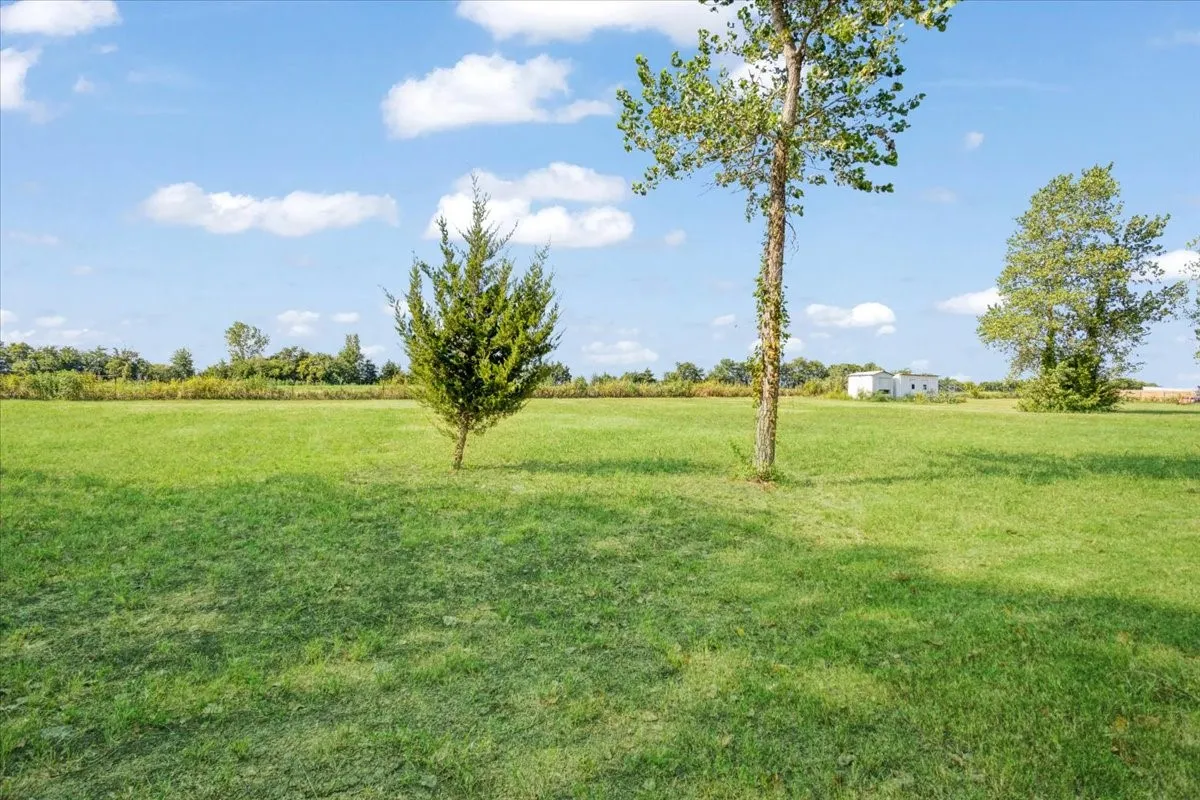 Single Family Residence For Sale in Lamar County , 300 Private Road 36008, Honey Grove, Texas 75446, 3 Bedroom, 2 Bathroom, 2 Garage spaces, 2,000 Sqft, built in 2024, mls#21355053, Real Estate Agent in Honey Grove, Homes For Sale in Lamar county, Homes For Sale in Honey Grove, Realtor in Honey Grove Texas, Real Estate Brokerage Independent Realty Texas, Luminita Cordes Realtor