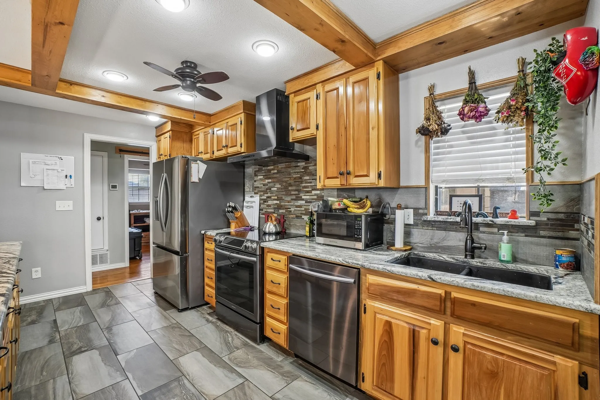 Single Family Residence For Sale in Dallas County , 1736 Crestridge Drive, Garland, Texas 75042, 3 Bedroom, 1 Bathroom, Garage spaces, 1,571 Sqft, built in 1953, mls#21359763, Real Estate Agent in Garland, Homes For Sale in Dallas county, Homes For Sale in Garland, Realtor in Garland Texas, Real Estate Brokerage Independent Realty Texas, Luminita Cordes Realtor