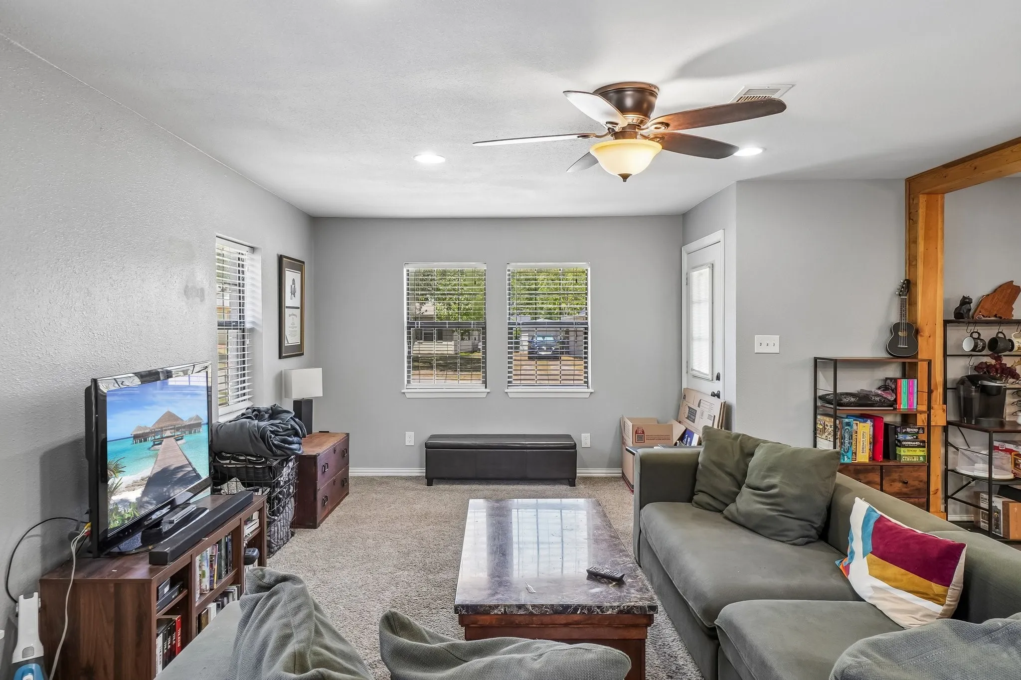 Single Family Residence For Sale in Dallas County , 1736 Crestridge Drive, Garland, Texas 75042, 3 Bedroom, 1 Bathroom, Garage spaces, 1,571 Sqft, built in 1953, mls#21359763, Real Estate Agent in Garland, Homes For Sale in Dallas county, Homes For Sale in Garland, Realtor in Garland Texas, Real Estate Brokerage Independent Realty Texas, Luminita Cordes Realtor