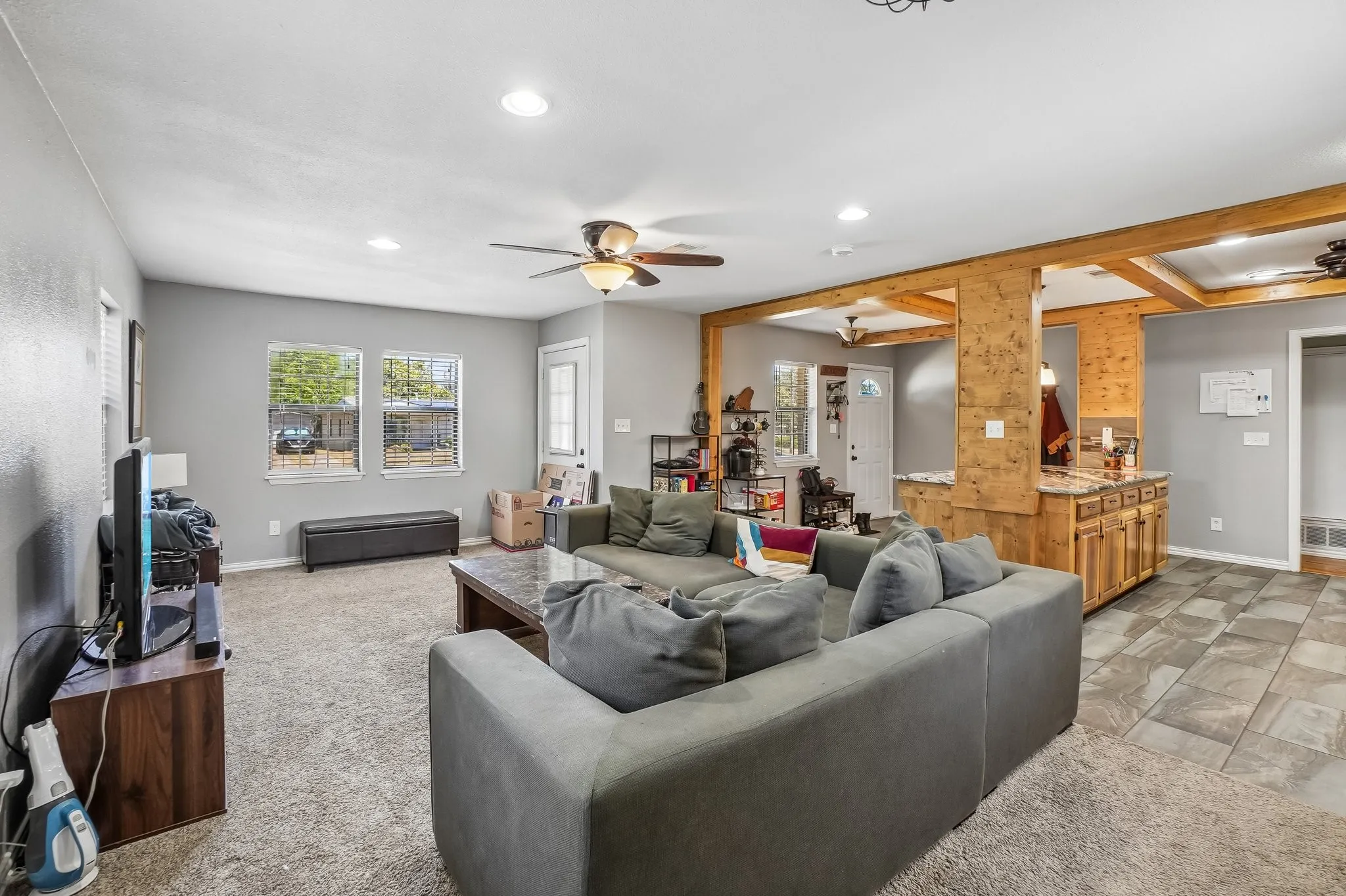 Single Family Residence For Sale in Dallas County , 1736 Crestridge Drive, Garland, Texas 75042, 3 Bedroom, 1 Bathroom, Garage spaces, 1,571 Sqft, built in 1953, mls#21359763, Real Estate Agent in Garland, Homes For Sale in Dallas county, Homes For Sale in Garland, Realtor in Garland Texas, Real Estate Brokerage Independent Realty Texas, Luminita Cordes Realtor